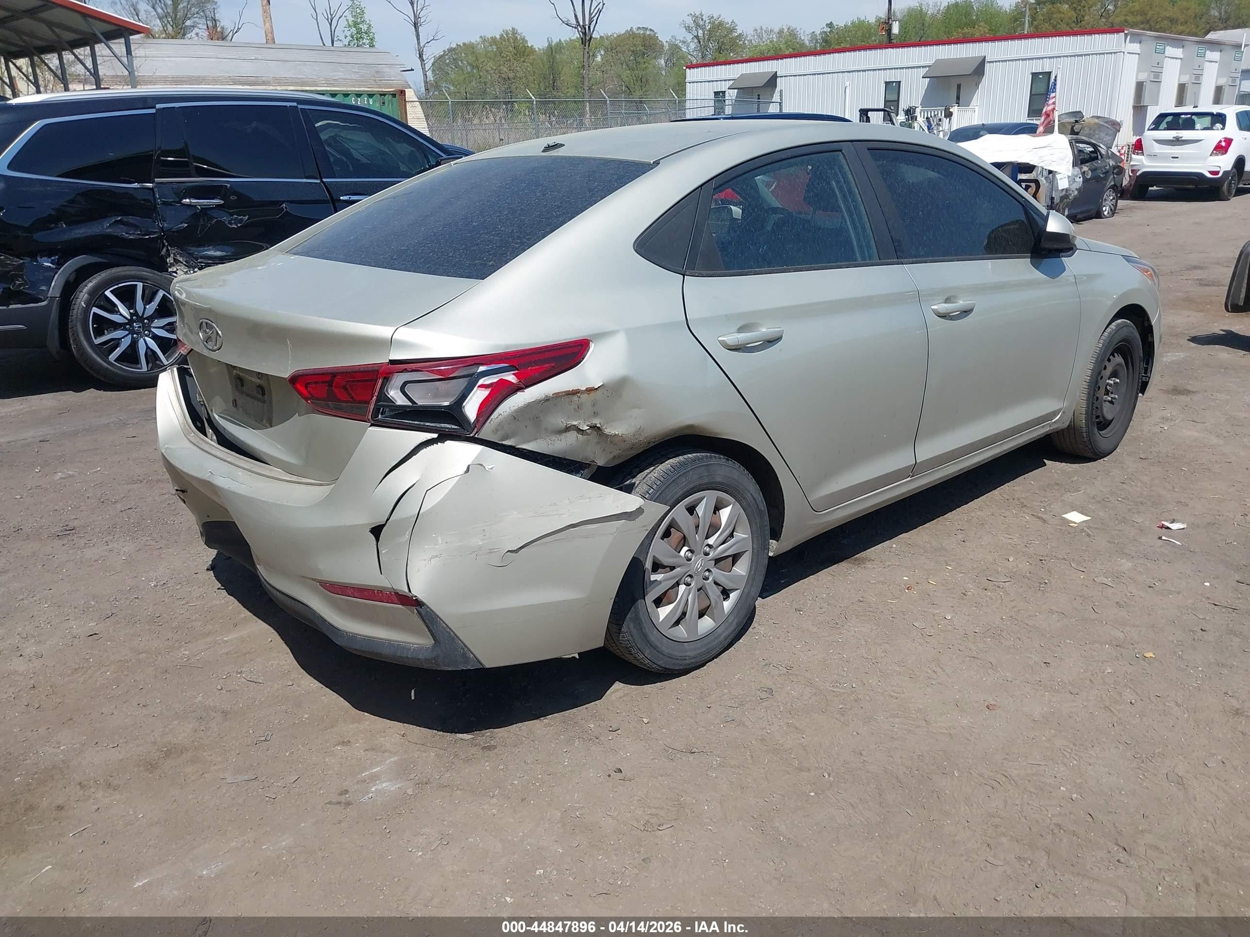 2018 Hyundai Accent Se Champagne vin: 3KPC24A38JE013594