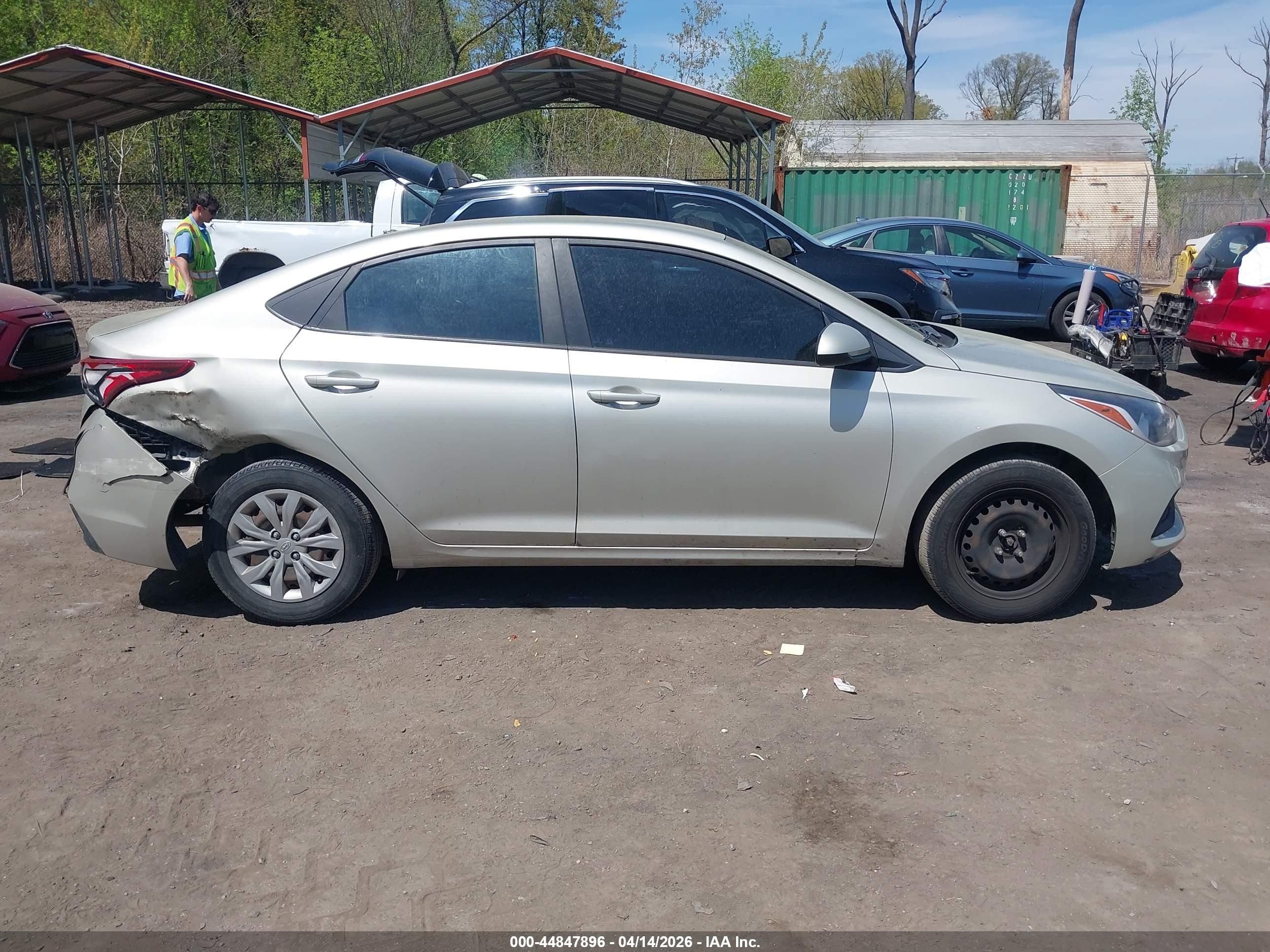 2018 Hyundai Accent Se Champagne vin: 3KPC24A38JE013594