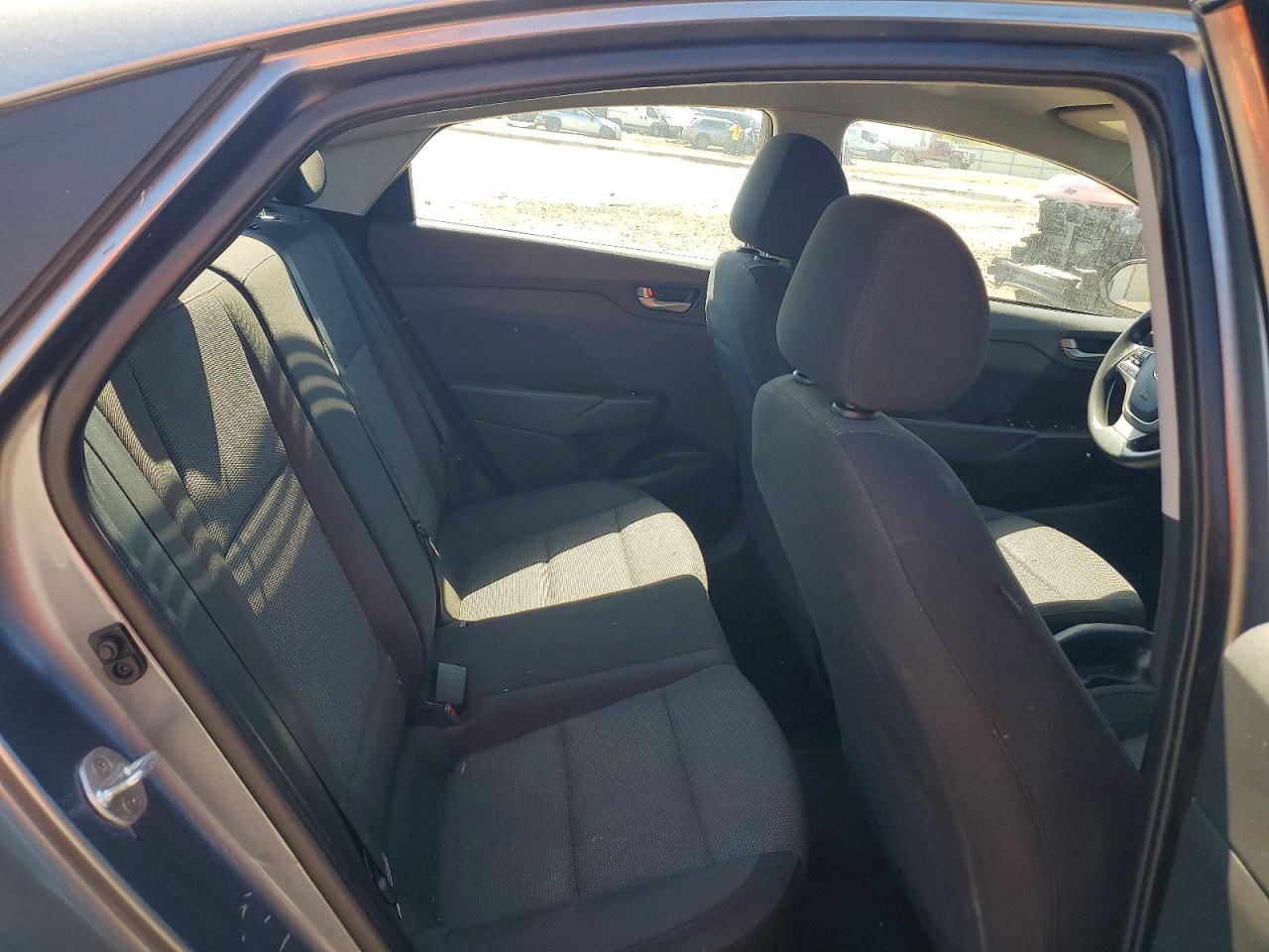 2019 Hyundai Accent Se Silver vin: 3KPC24A3XKE069604