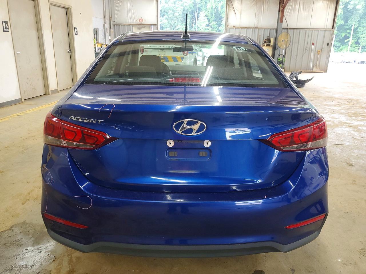 2019 Hyundai Accent Sel Blue vin: 3KPC24A3XKE073832