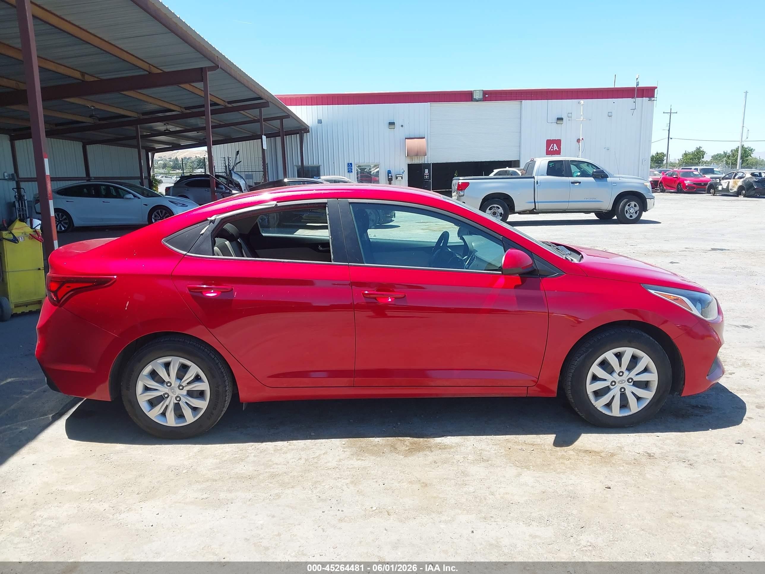2022 Hyundai Accent Se Red vin: 3KPC24A62NE182770