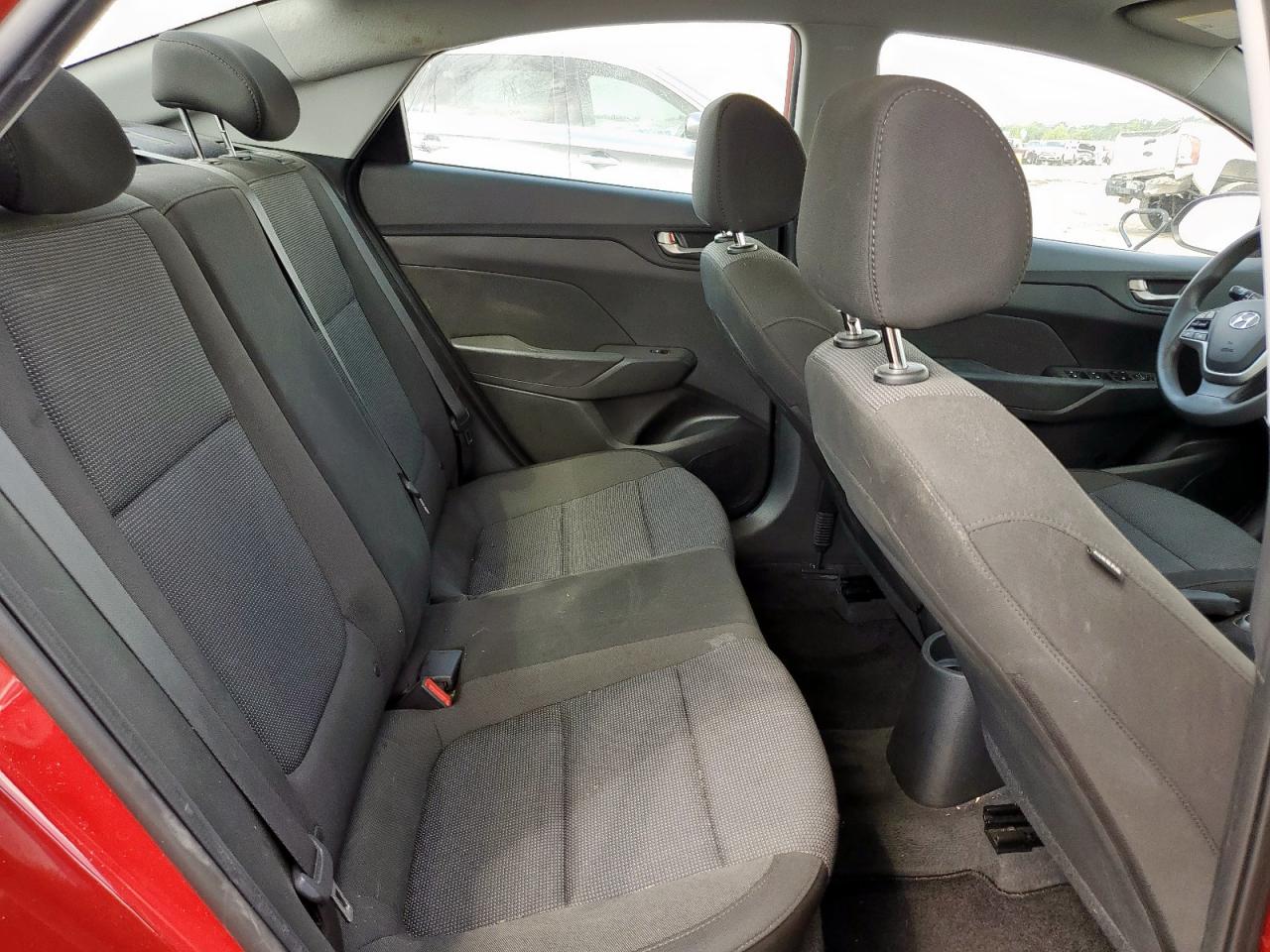 2022 Hyundai Accent Se Red vin: 3KPC24A63NE182728