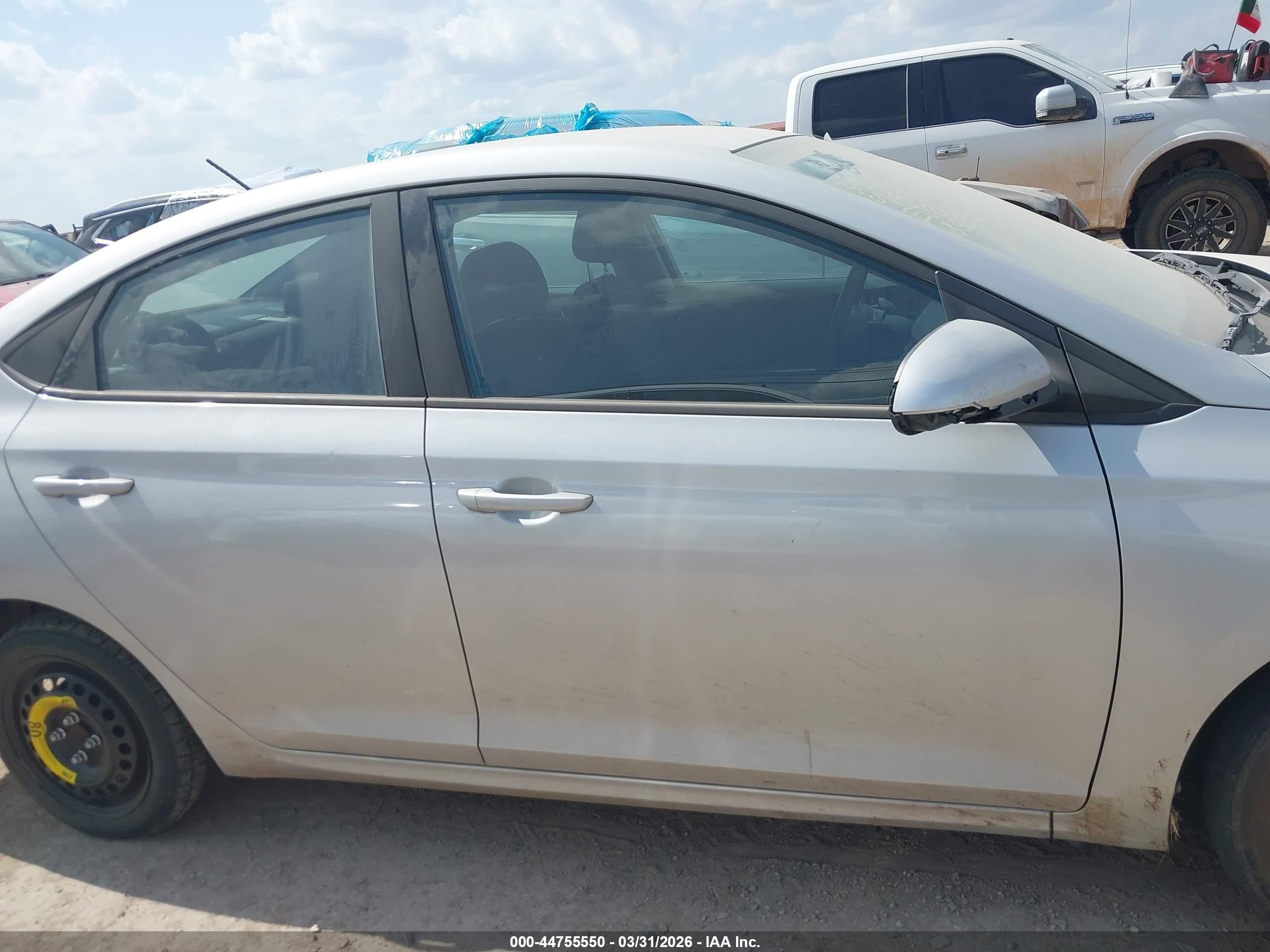 2022 Hyundai Accent Se Серебряный vin: 3KPC24A63NE185354