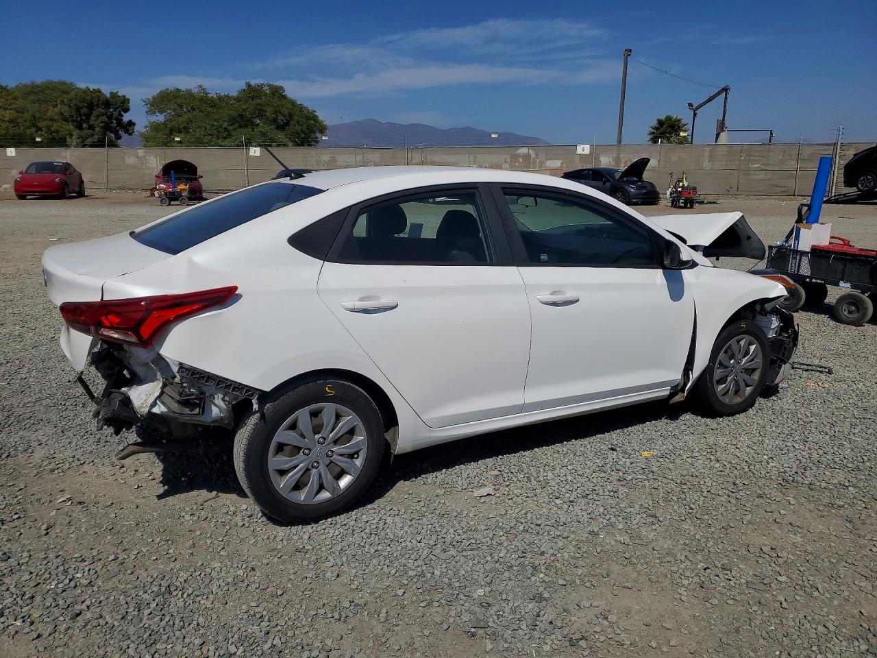 2020 Hyundai Accent Se Белый vin: 3KPC24A64LE112877