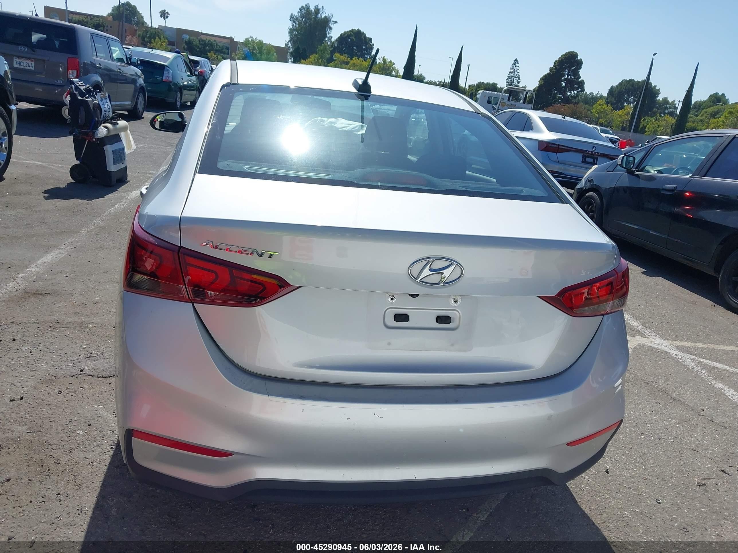 2020 Hyundai Accent Sel Silver vin: 3KPC24A65LE120275