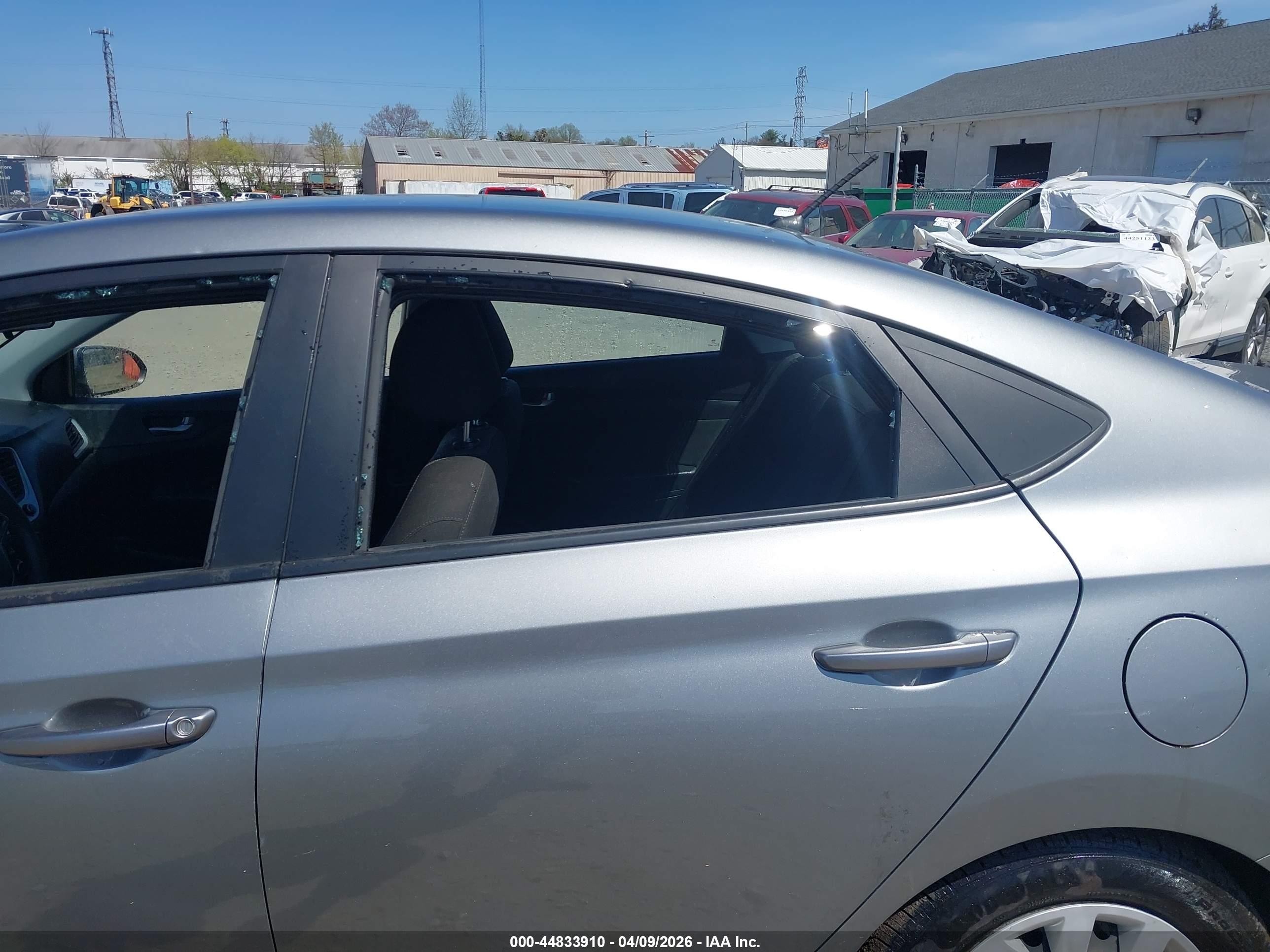 2021 Hyundai Accent Se Silver vin: 3KPC24A65ME149969