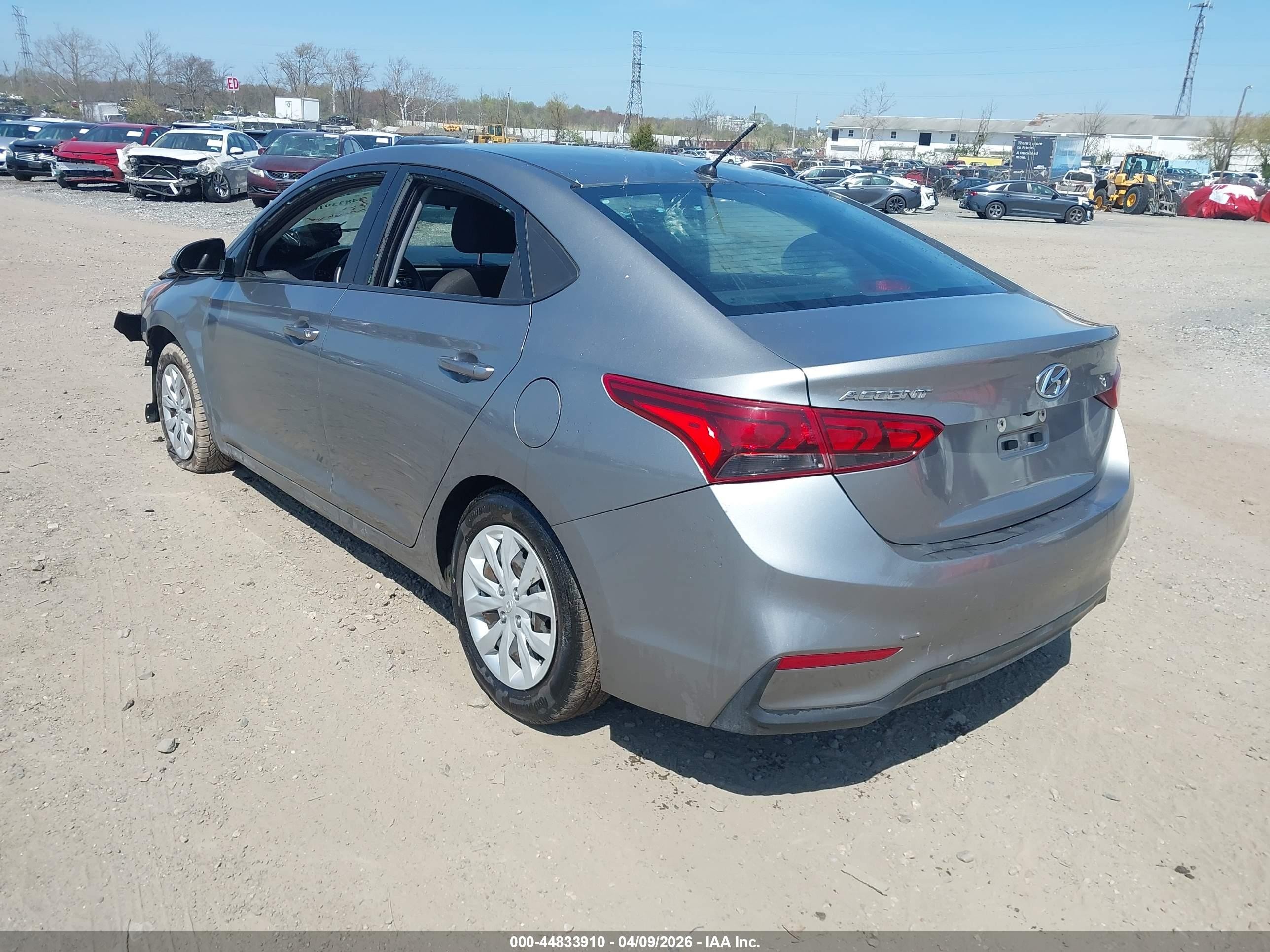 2021 Hyundai Accent Se Silver vin: 3KPC24A65ME149969