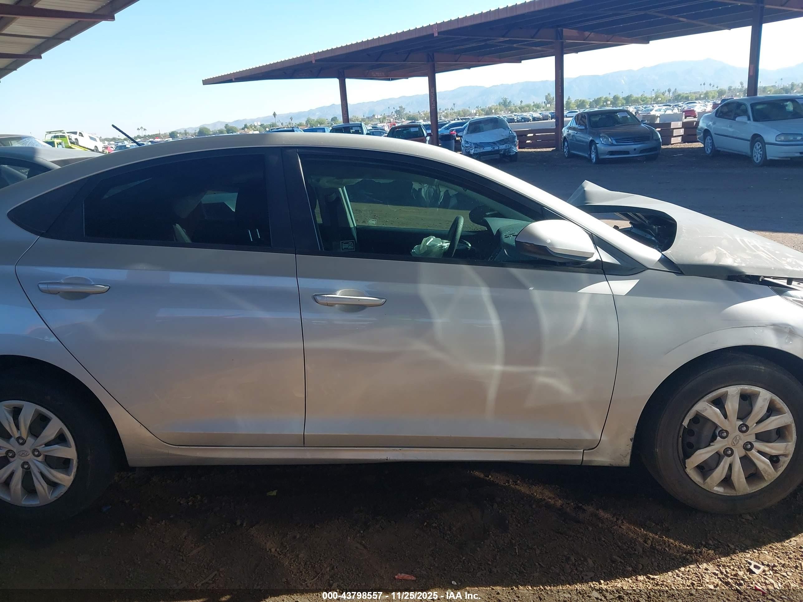 2020 Hyundai Accent Se Silver vin: 3KPC24A66LE121189