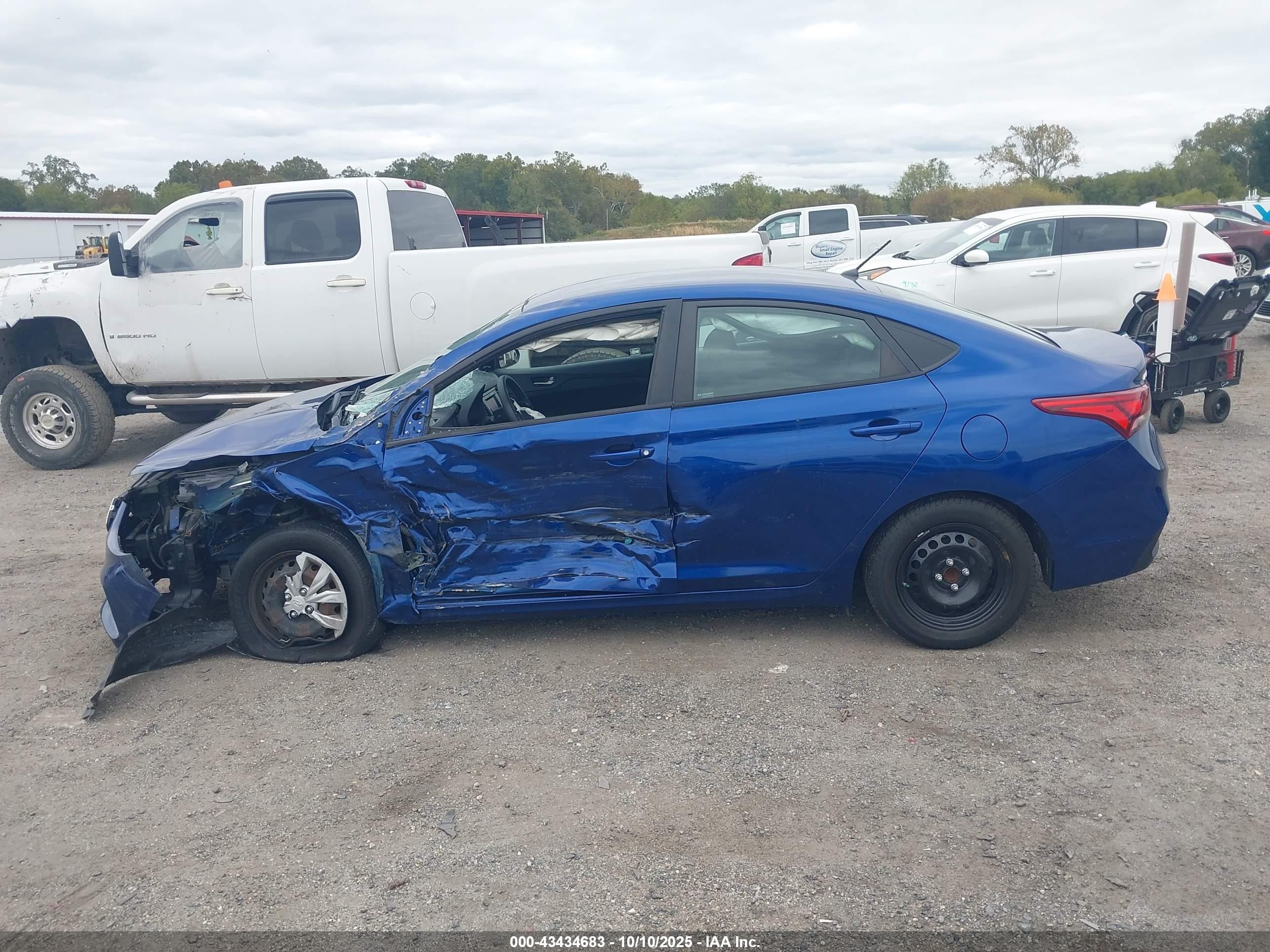 2021 Hyundai Accent Se/sel Blue vin: 3KPC24A66ME131867