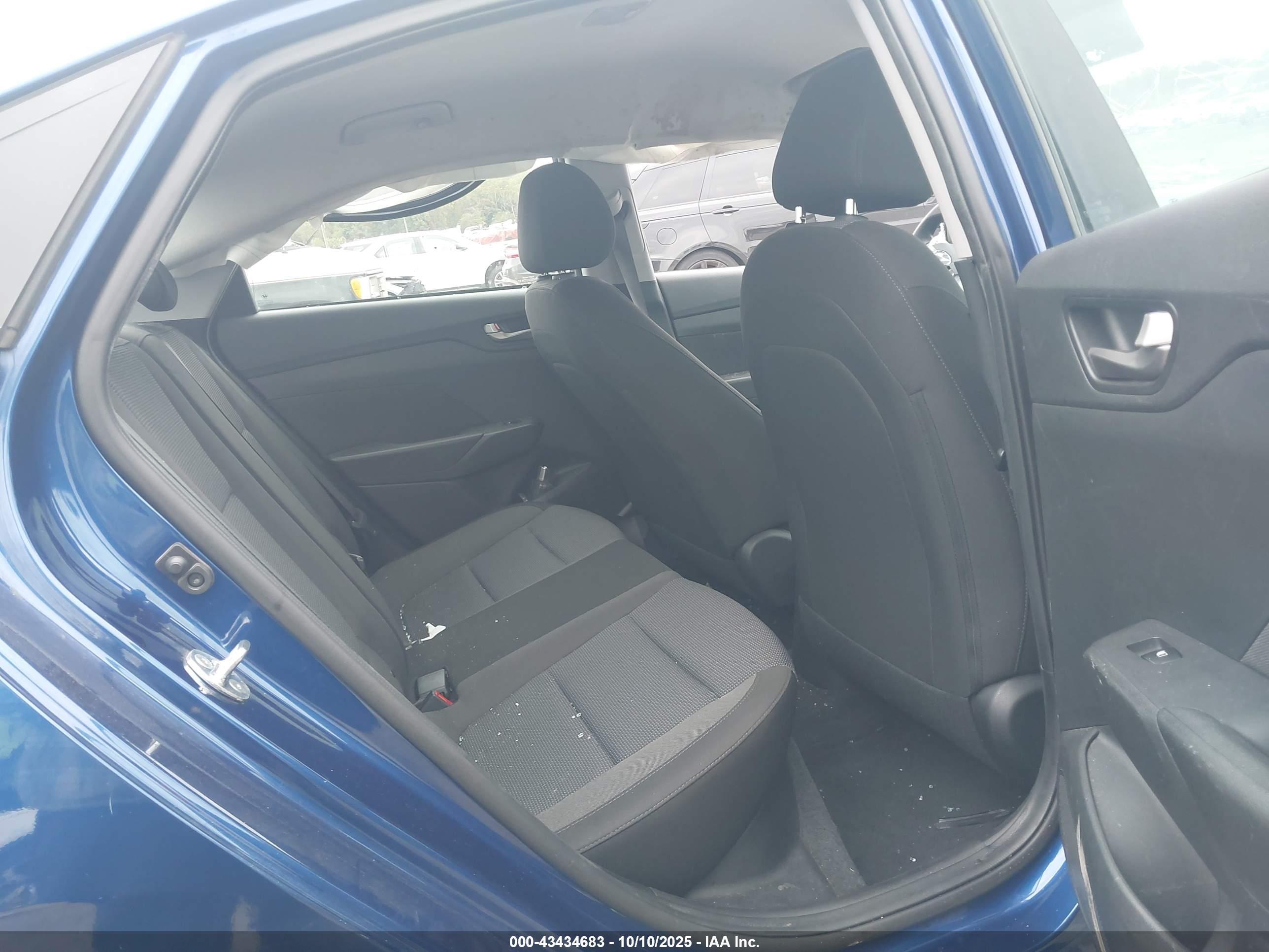 2021 Hyundai Accent Se/sel Blue vin: 3KPC24A66ME131867