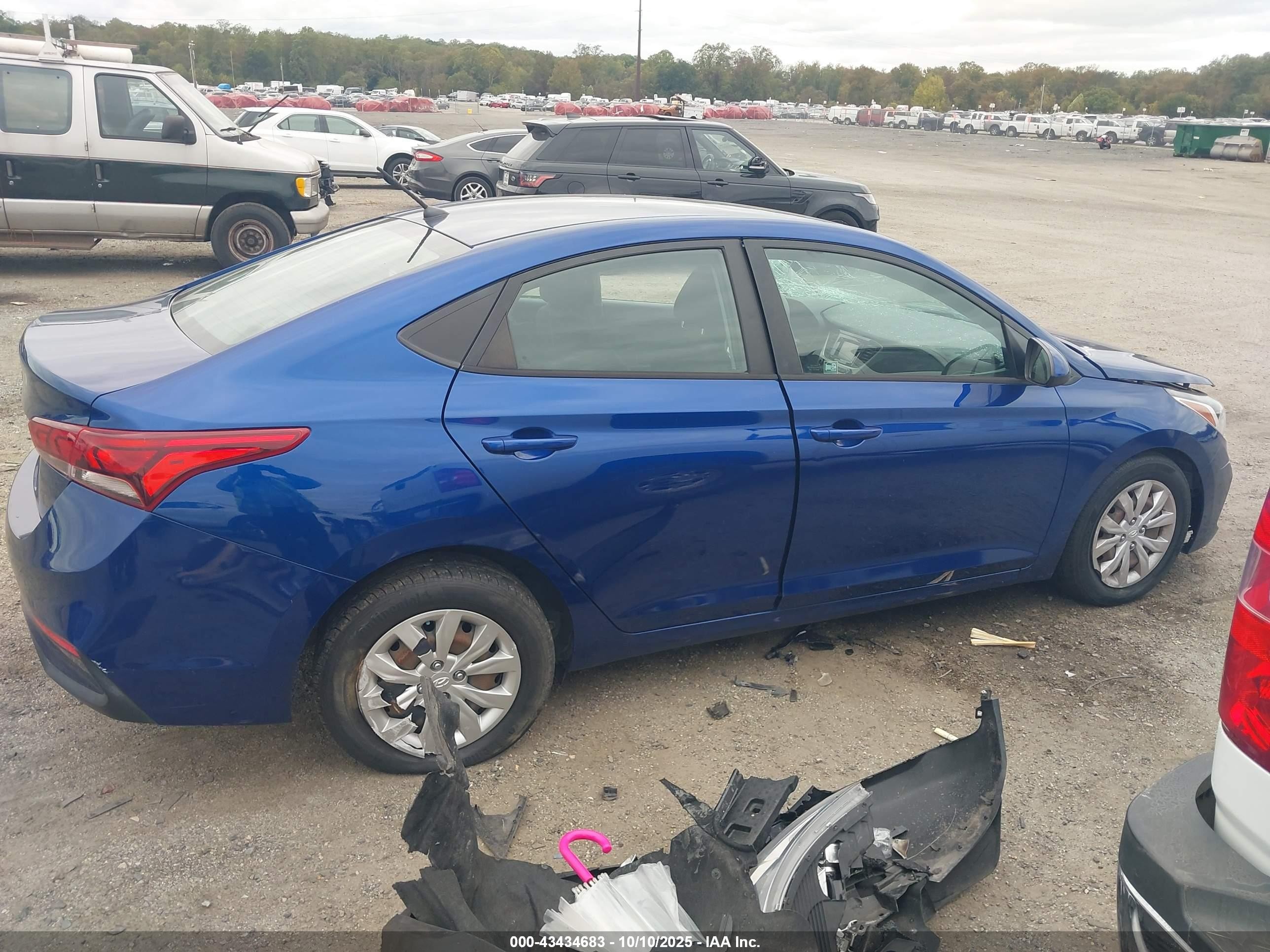 2021 Hyundai Accent Se/sel Blue vin: 3KPC24A66ME131867