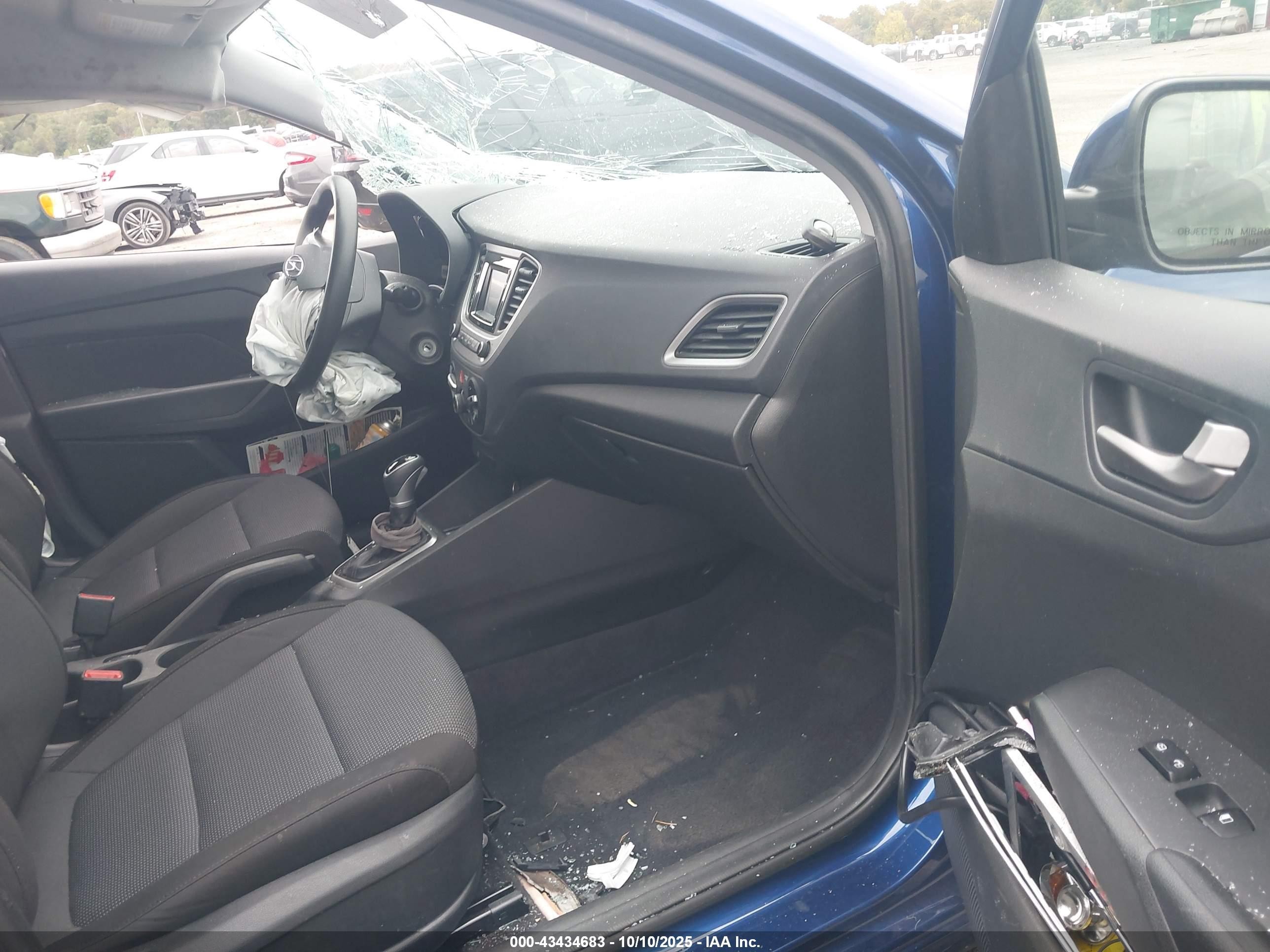 2021 Hyundai Accent Se/sel Blue vin: 3KPC24A66ME131867