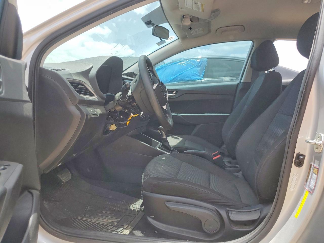2020 Hyundai Accent Se Silver vin: 3KPC24A67LE120665