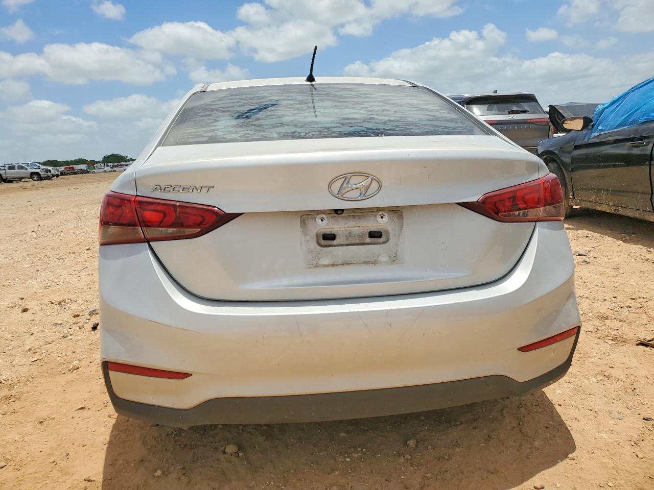 2020 Hyundai Accent Se Silver vin: 3KPC24A67LE120665