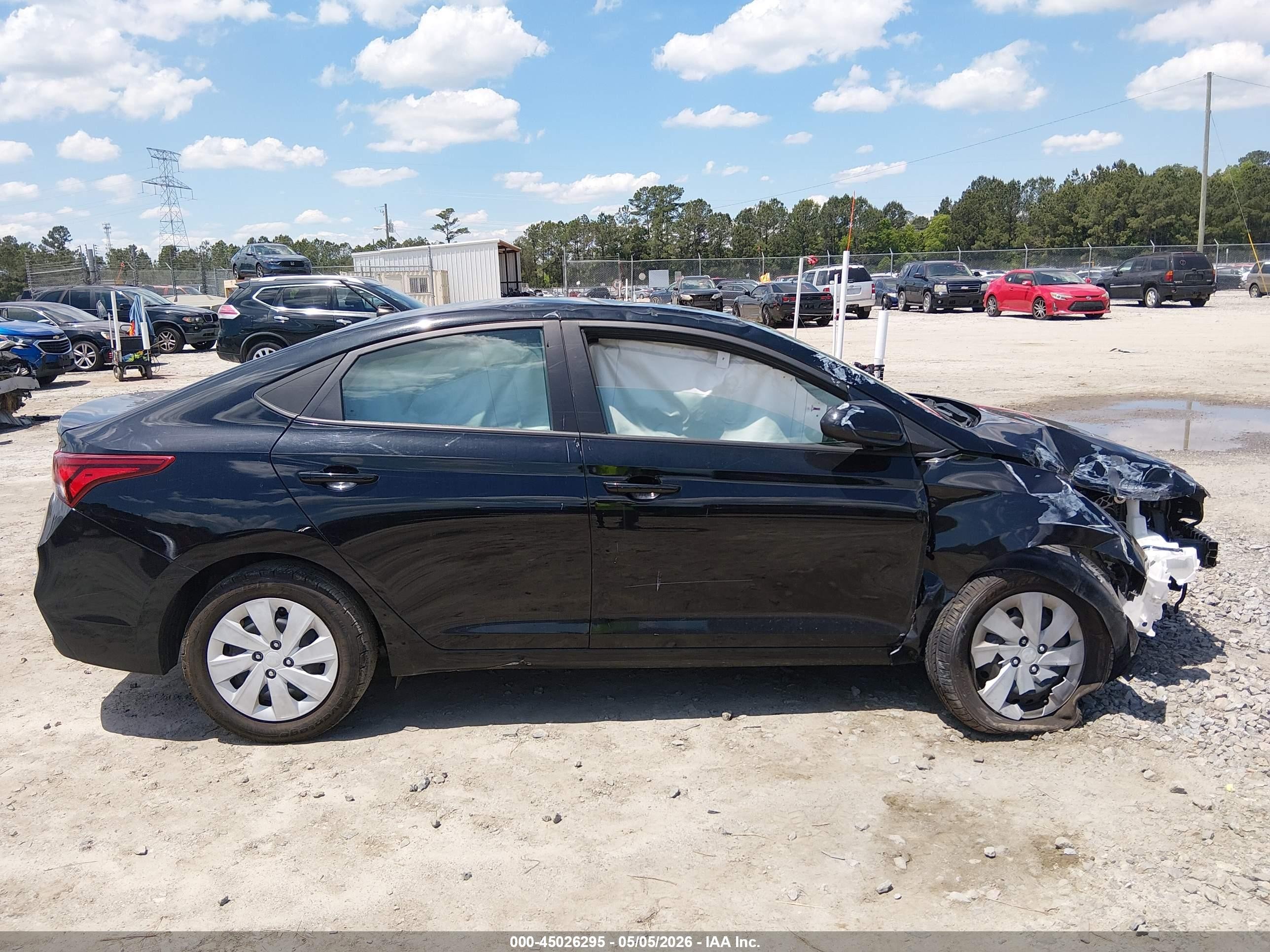 2022 Hyundai Accent Se Black vin: 3KPC24A67NE182134