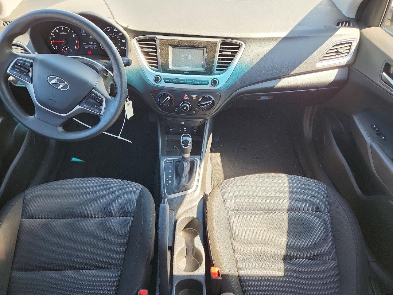 2022 Hyundai Accent Se Белый vin: 3KPC24A69NE183723
