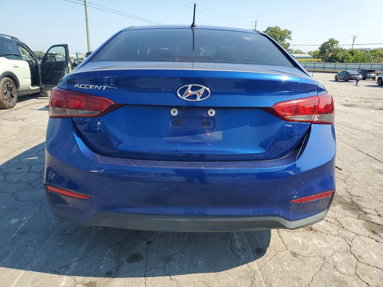 2020 Hyundai Accent Se Blue vin: 3KPC24A6XLE110387