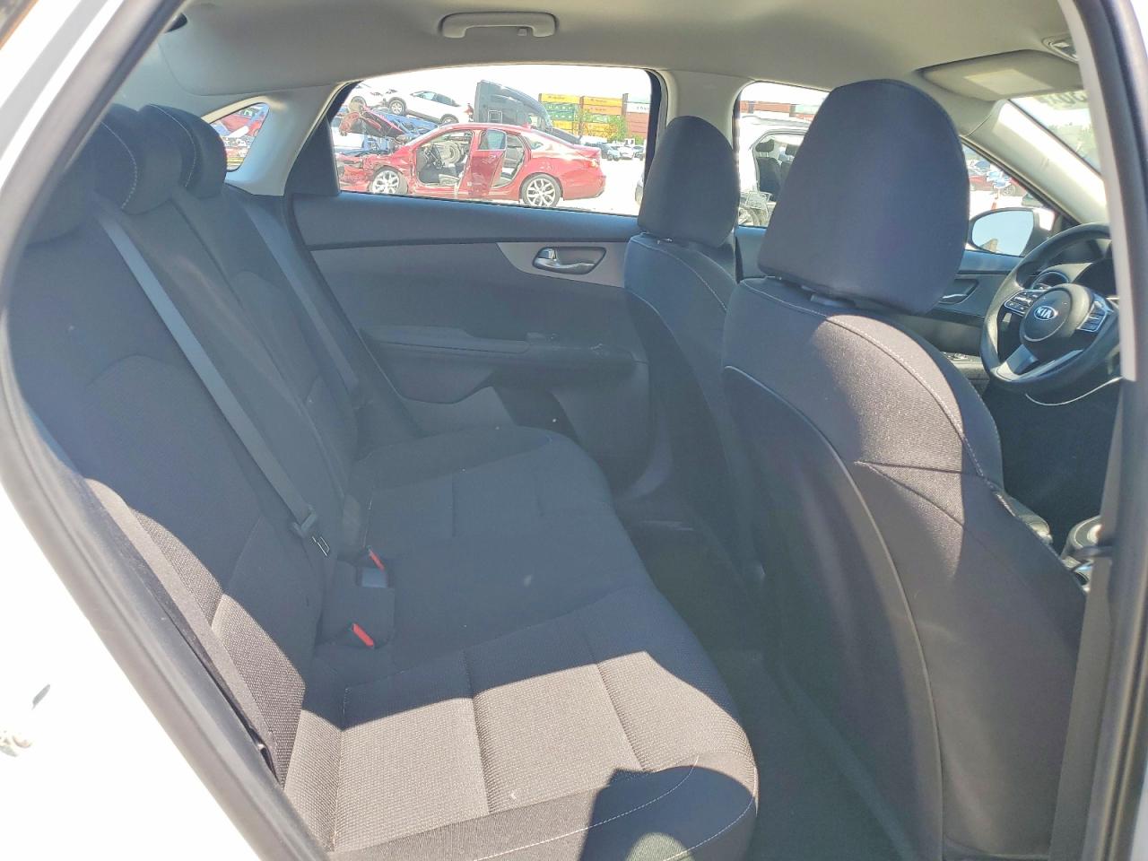 2019 Kia Forte Lxs White vin: 3KPF24AD0KE059265