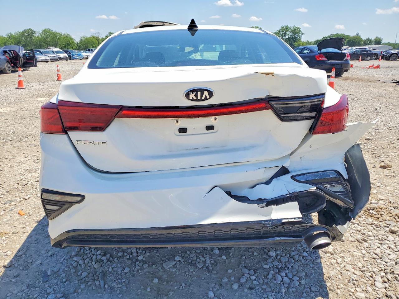 2019 Kia Forte Lxs White vin: 3KPF24AD0KE059265