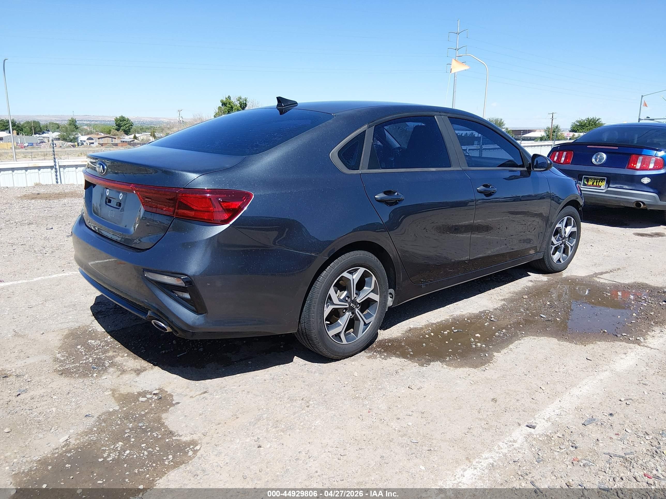 2019 Kia Forte Lxs Серый vin: 3KPF24AD0KE069469