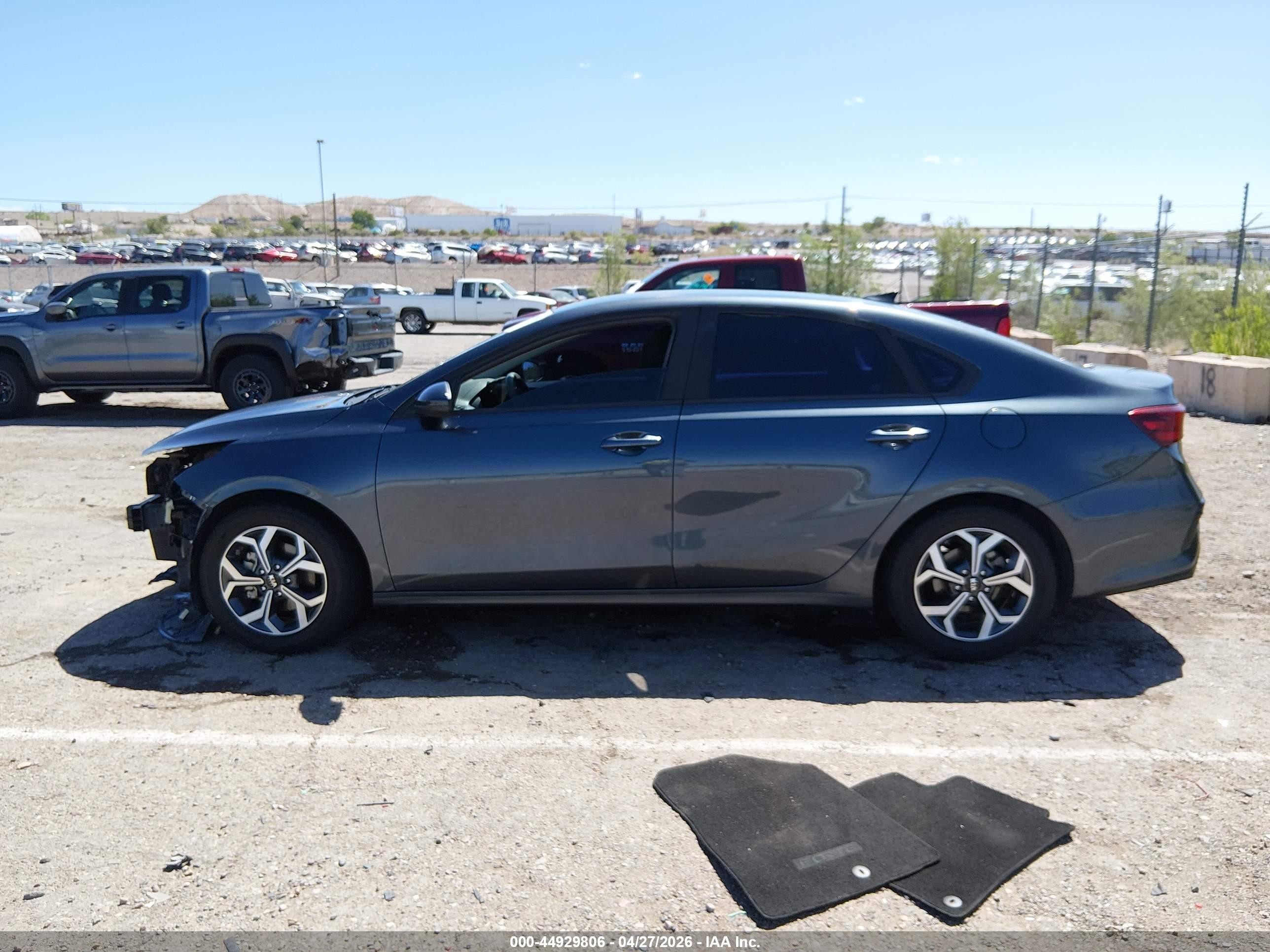 2019 Kia Forte Lxs Серый vin: 3KPF24AD0KE069469