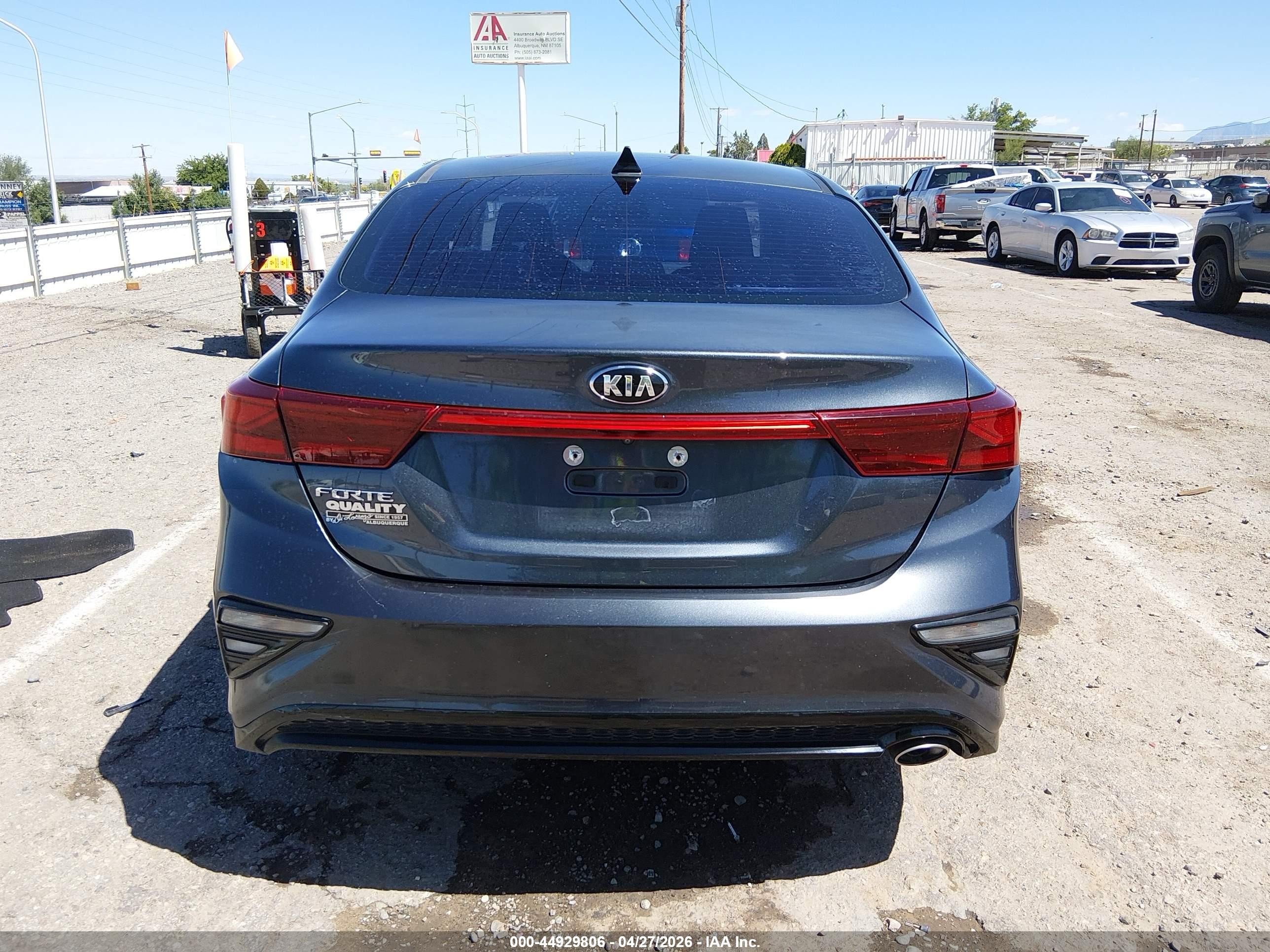 2019 Kia Forte Lxs Серый vin: 3KPF24AD0KE069469