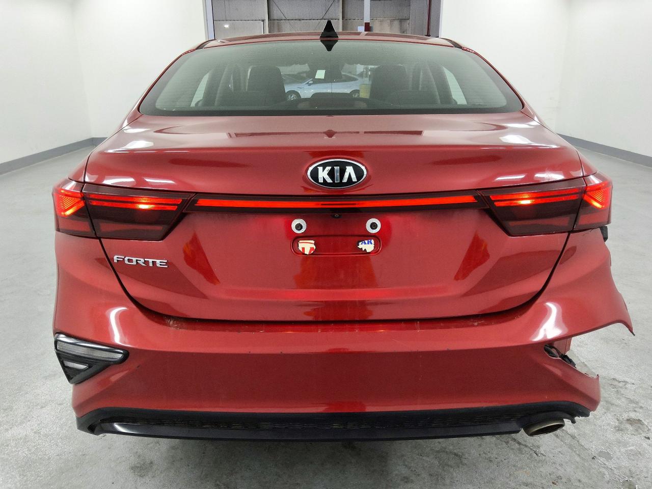 2019 Kia Forte Lxs Red vin: 3KPF24AD0KE138127