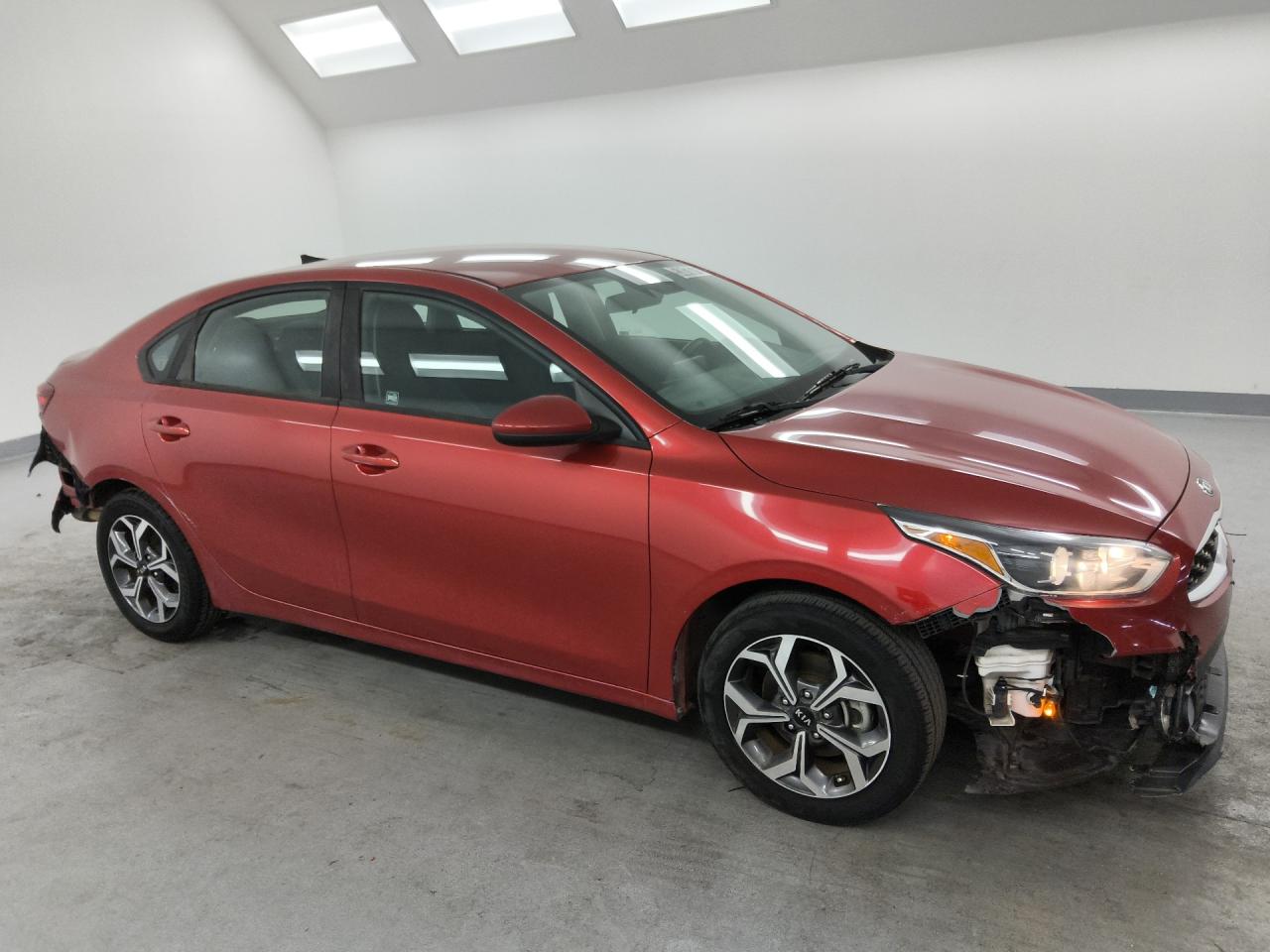 2019 Kia Forte Lxs Red vin: 3KPF24AD0KE138127 Damage: Right Front Fender, Dent(S) W/ Paint Dmg, 2 To 3 Inches
