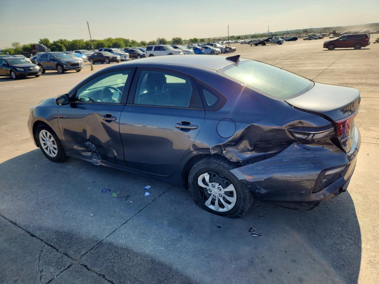 2020 Kia Forte Fe Gray vin: 3KPF24AD0LE165393