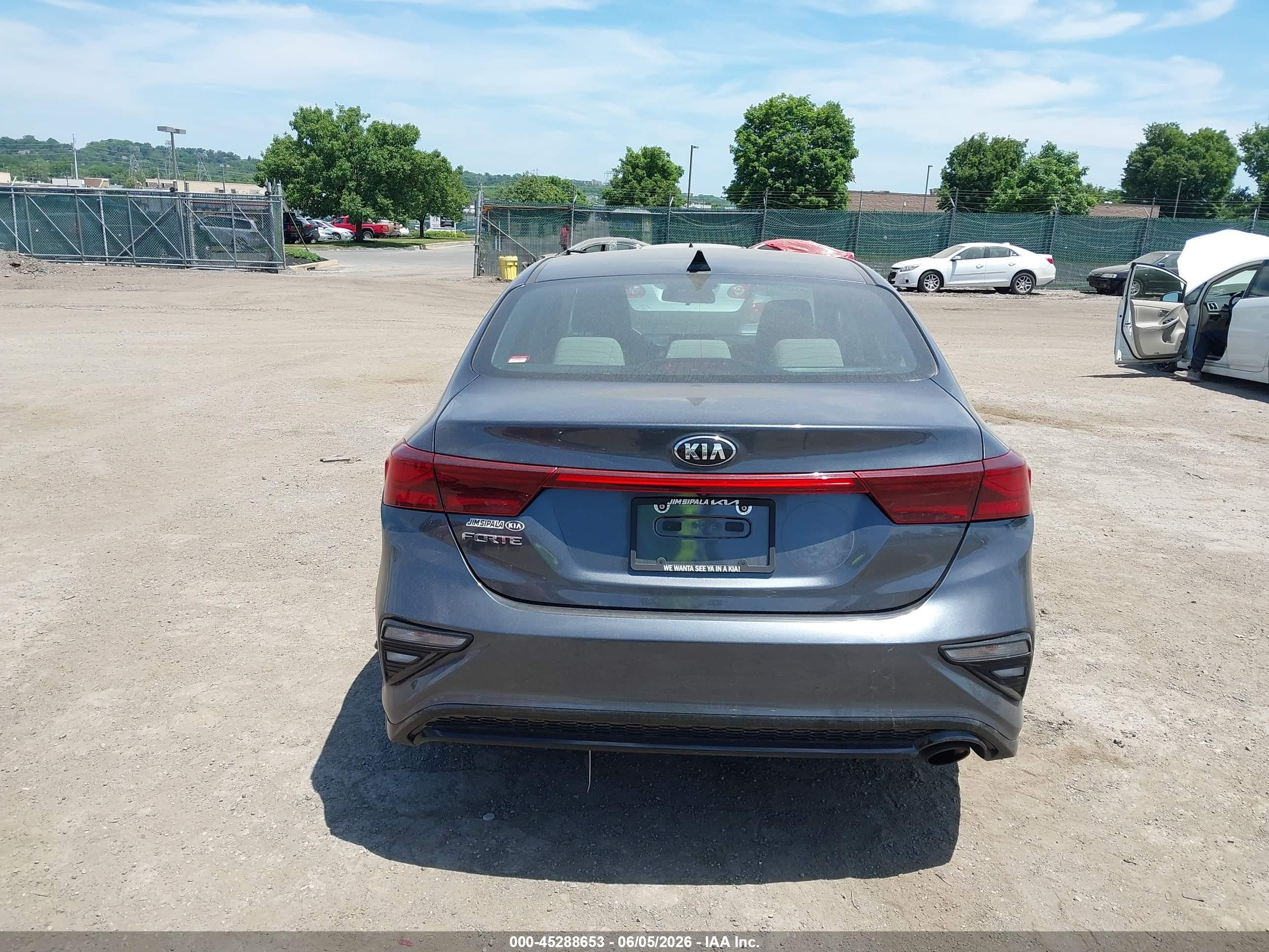 2020 Kia Forte Lxs Серый vin: 3KPF24AD0LE226225