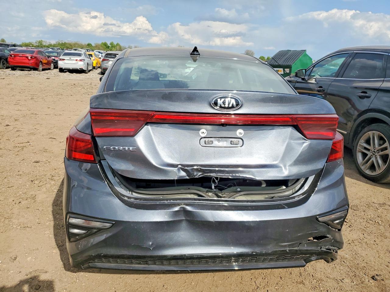 2020 Kia Forte Lxs Gray vin: 3KPF24AD0LE248368