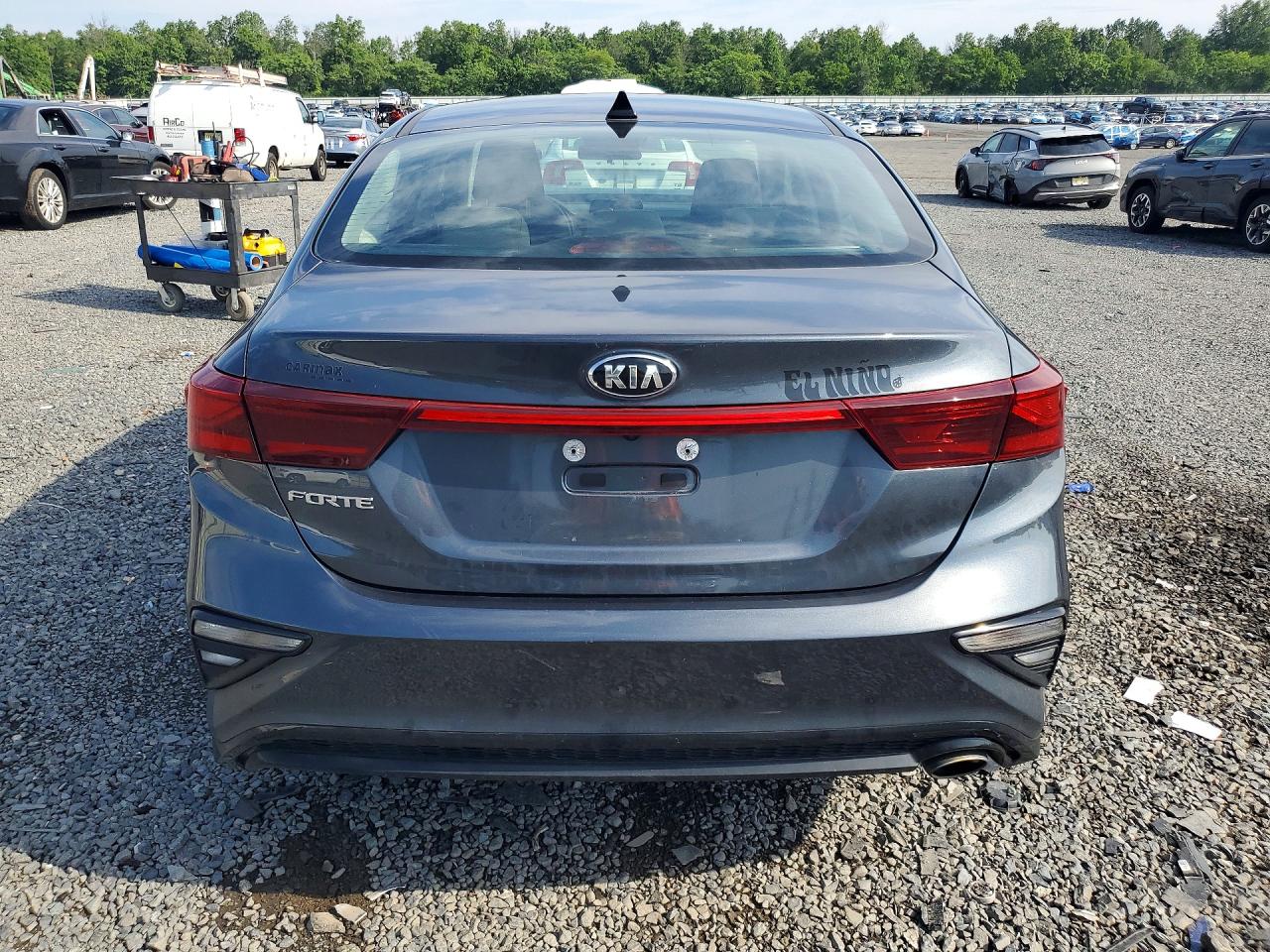 2021 Kia Forte Lxs Gray vin: 3KPF24AD0ME262689