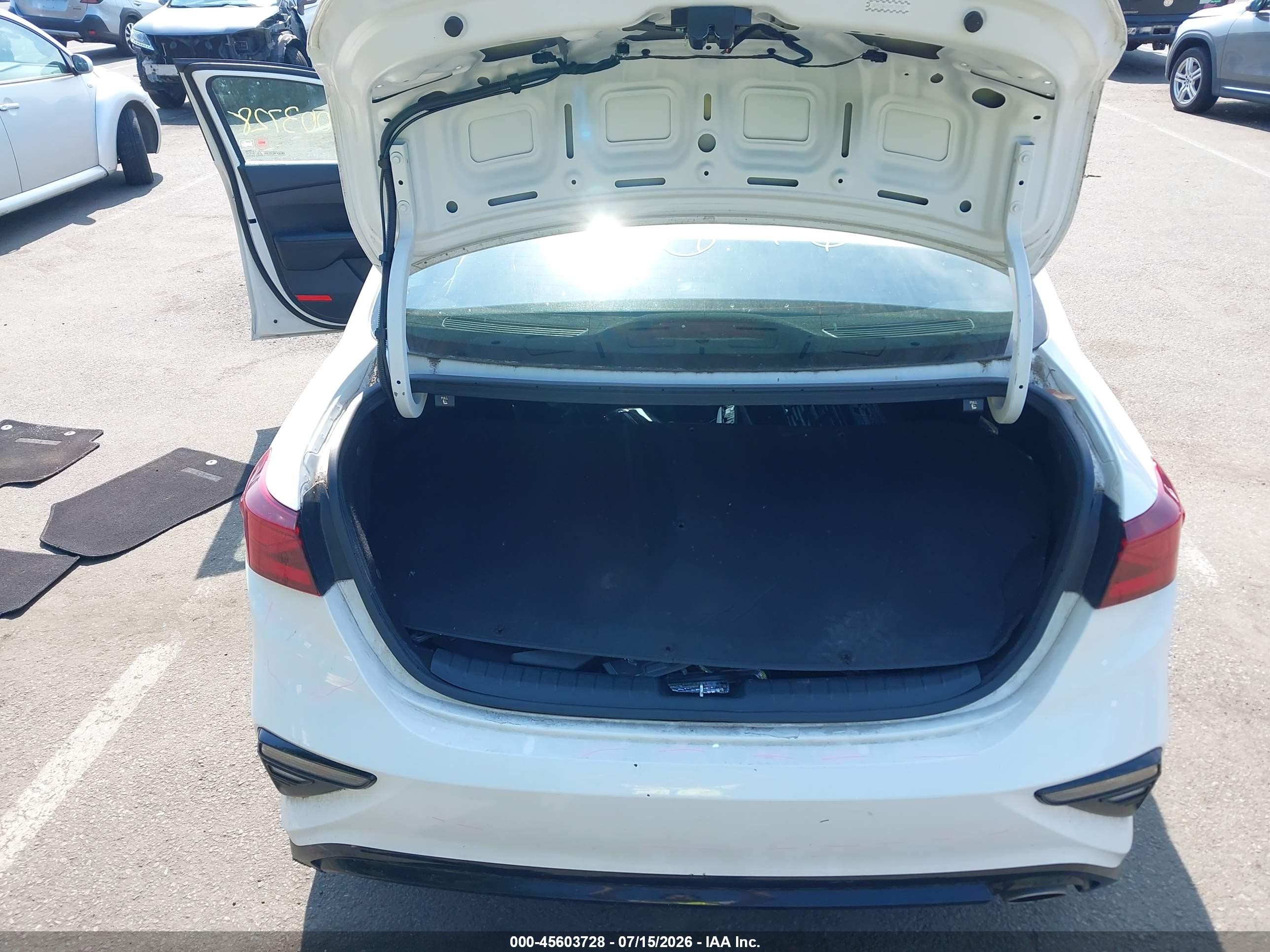 2021 Kia Forte Lxs White vin: 3KPF24AD0ME388387