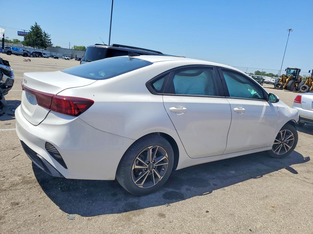 2023 Kia Forte Lxs White vin: 3KPF24AD0PE675460