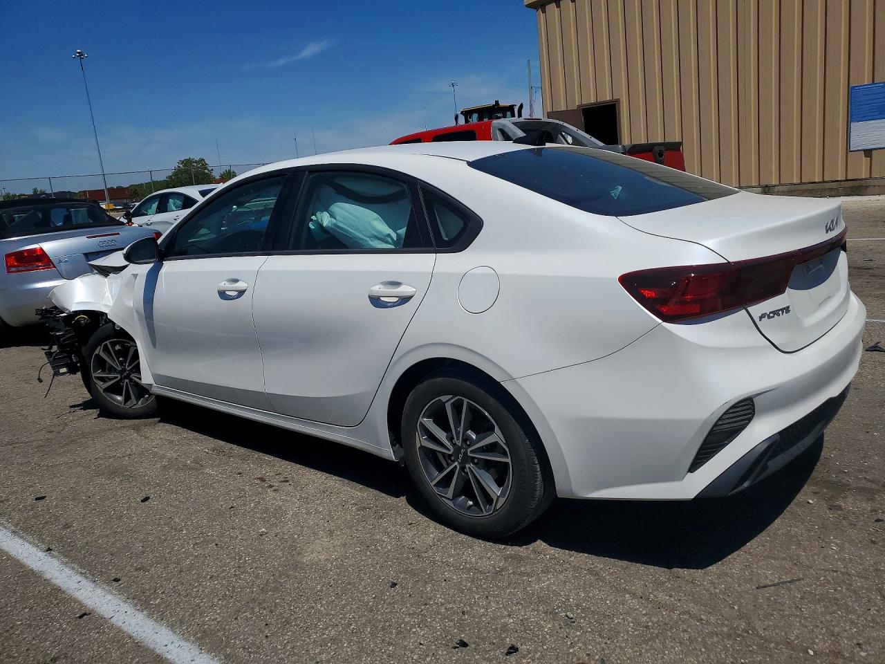 2023 Kia Forte Lxs White vin: 3KPF24AD0PE675460