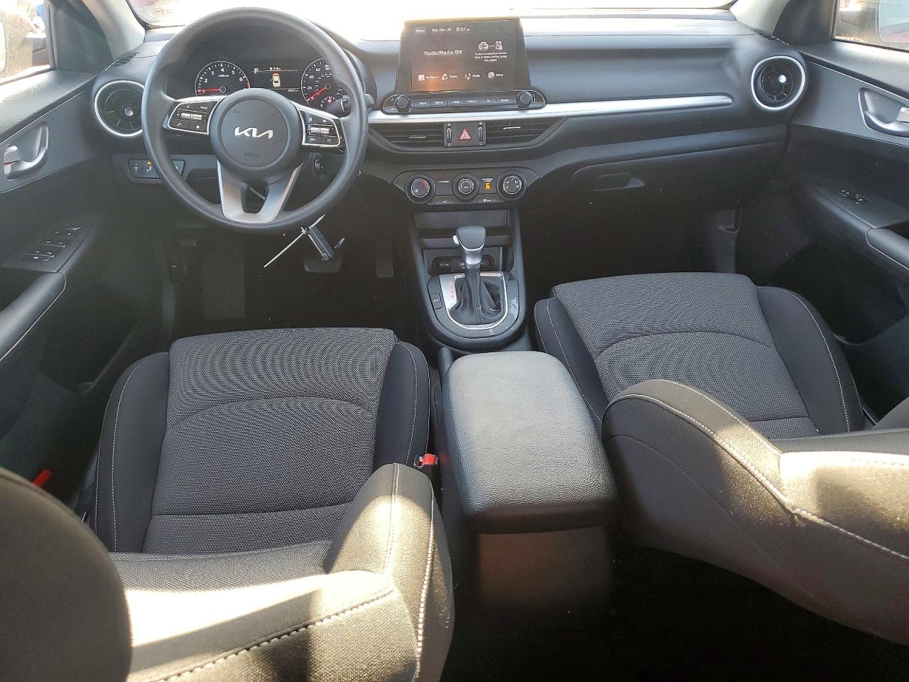 2024 Kia Forte Lxs Red vin: 3KPF24AD0RE783726
