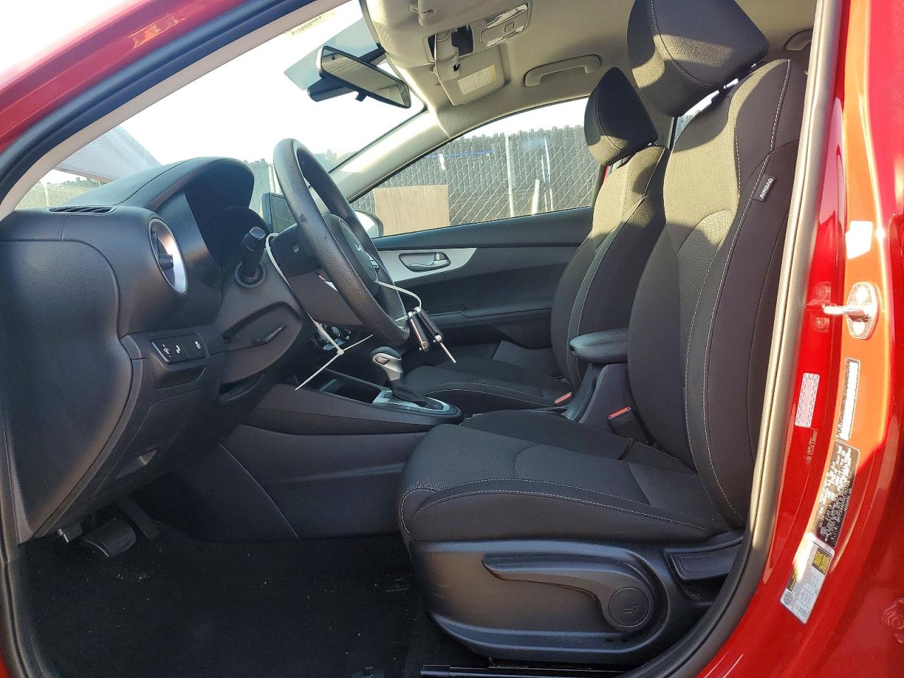 2024 Kia Forte Lxs Red vin: 3KPF24AD0RE783726
