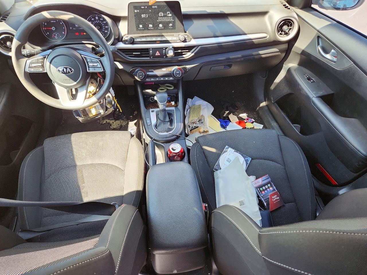 2019 Kia Forte Lxs White vin: 3KPF24AD1KE131039
