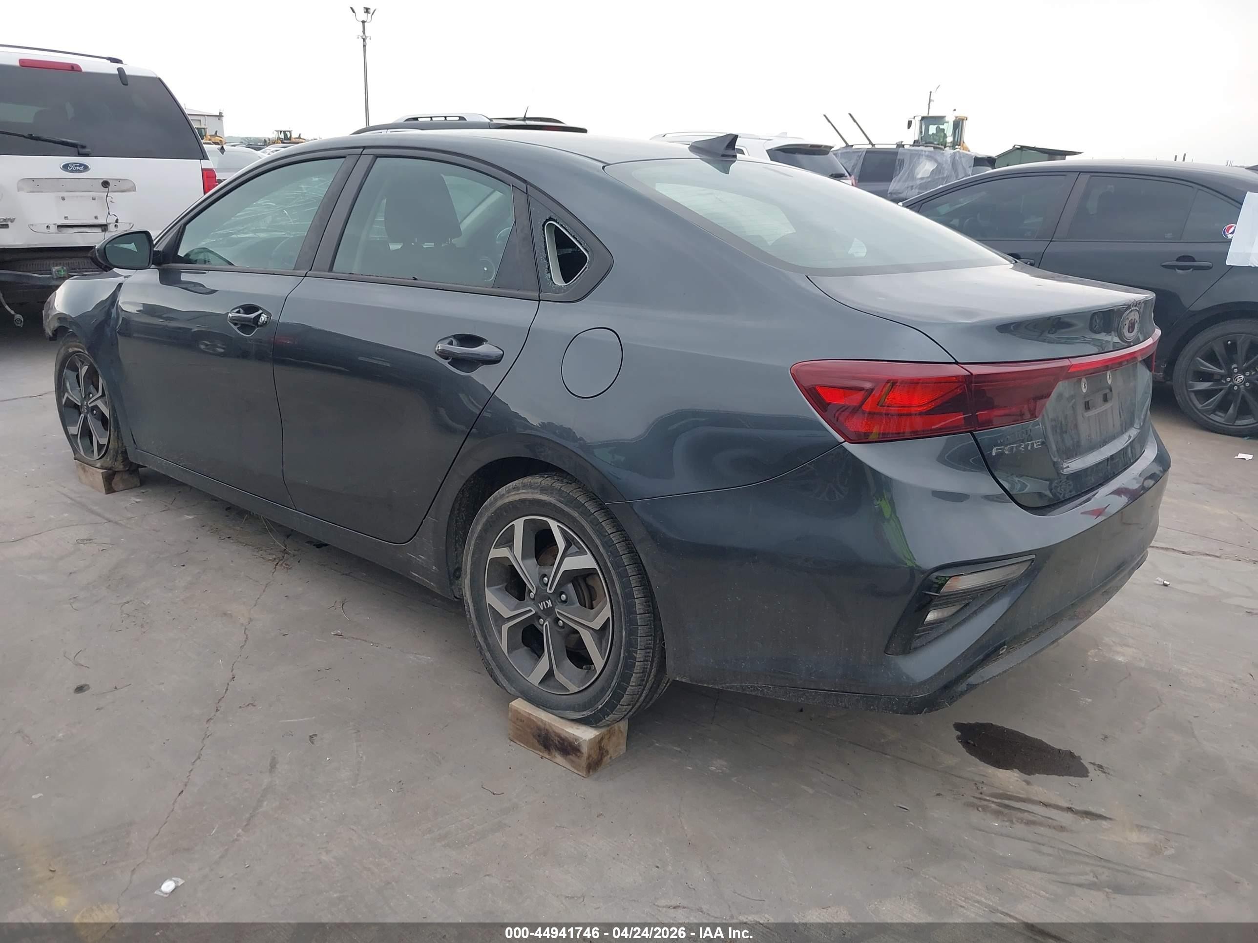 2020 Kia Forte Lxs Gray vin: 3KPF24AD1LE141426