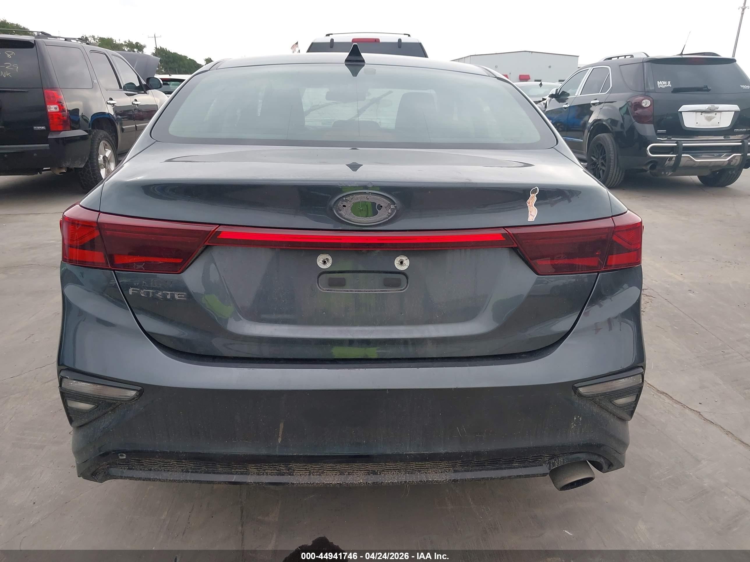 2020 Kia Forte Lxs Gray vin: 3KPF24AD1LE141426