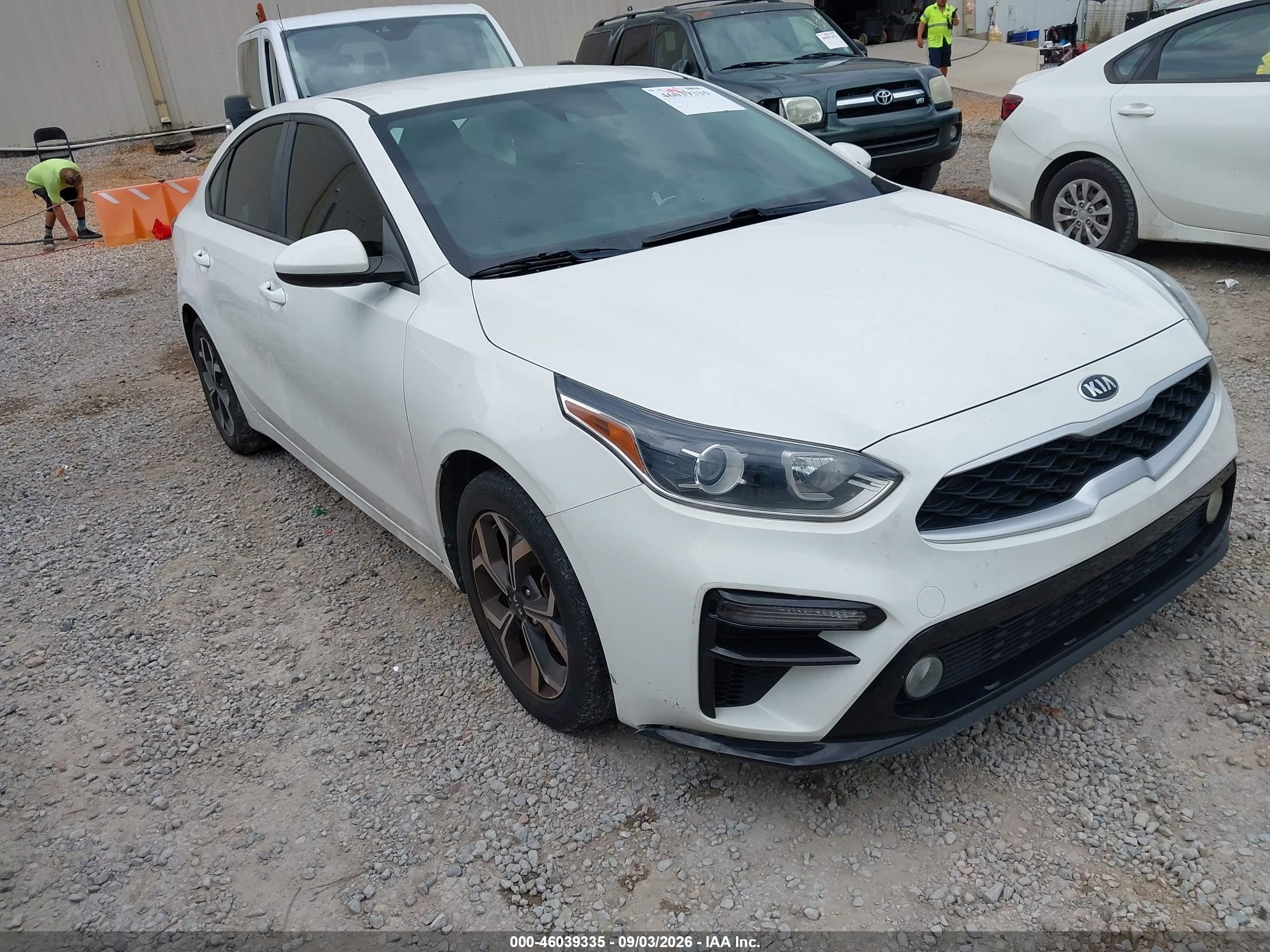 2020 Kia Forte Lxs White vin: 3KPF24AD1LE205979