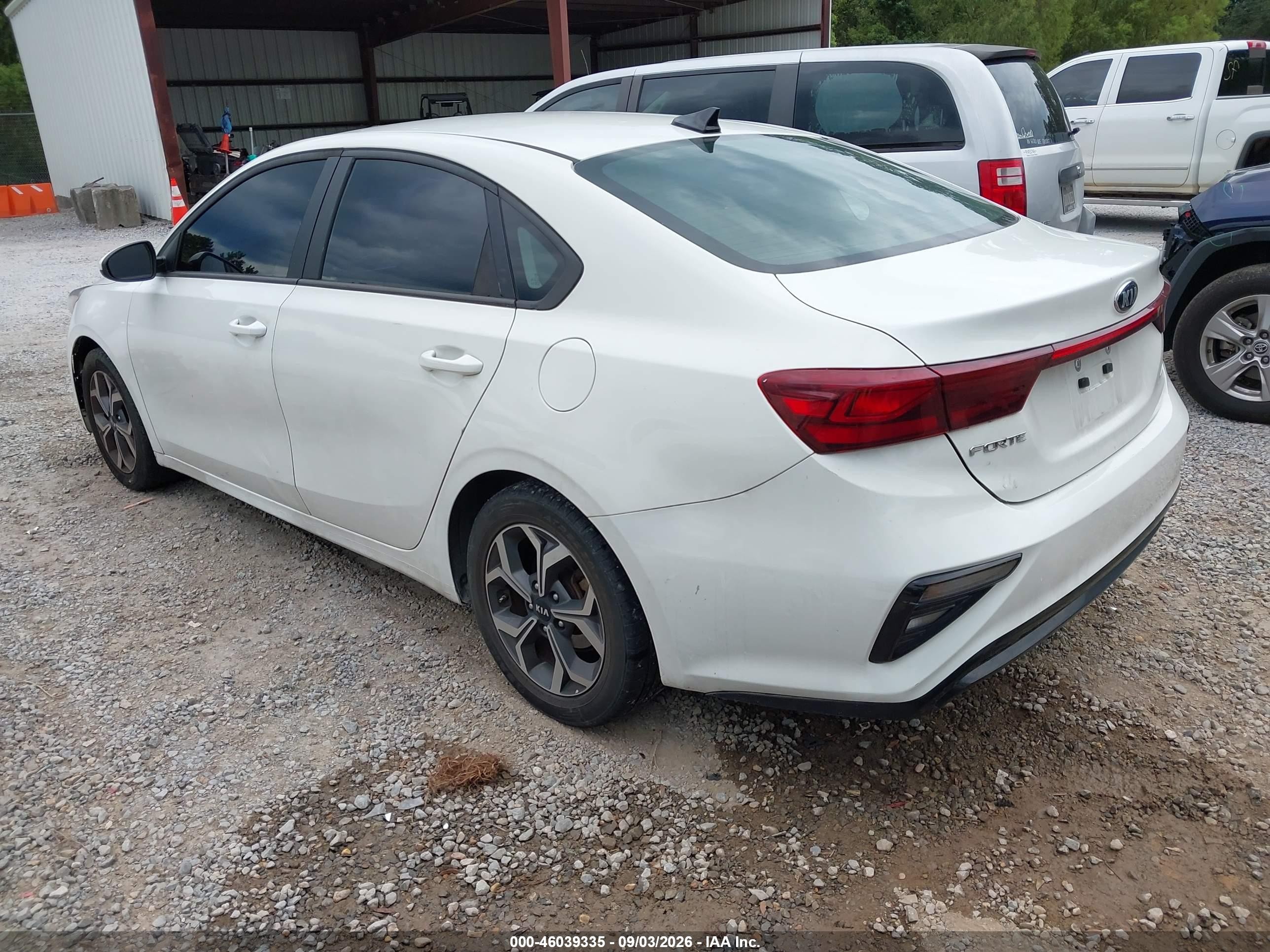 2020 Kia Forte Lxs White vin: 3KPF24AD1LE205979