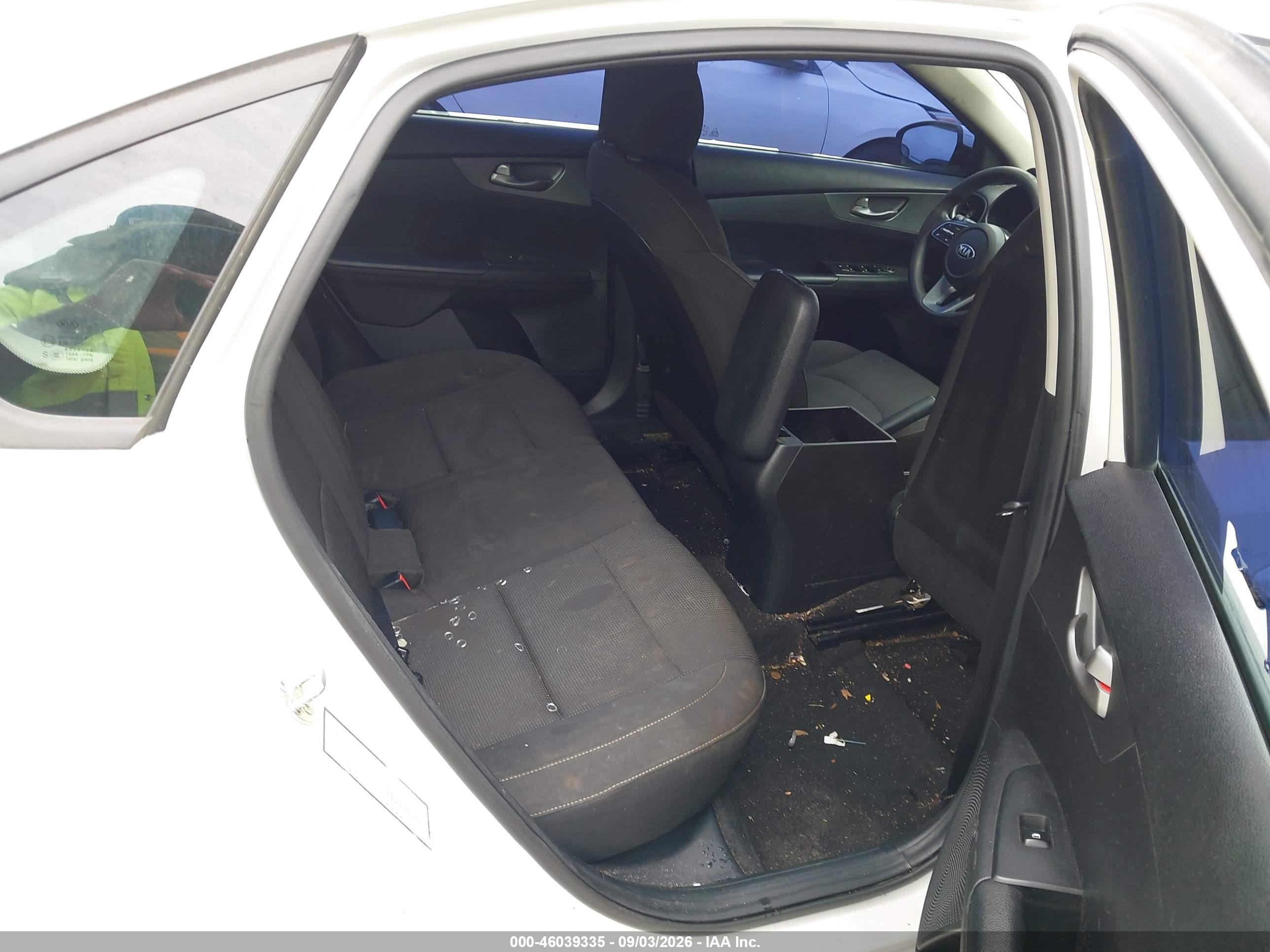 2020 Kia Forte Lxs White vin: 3KPF24AD1LE205979