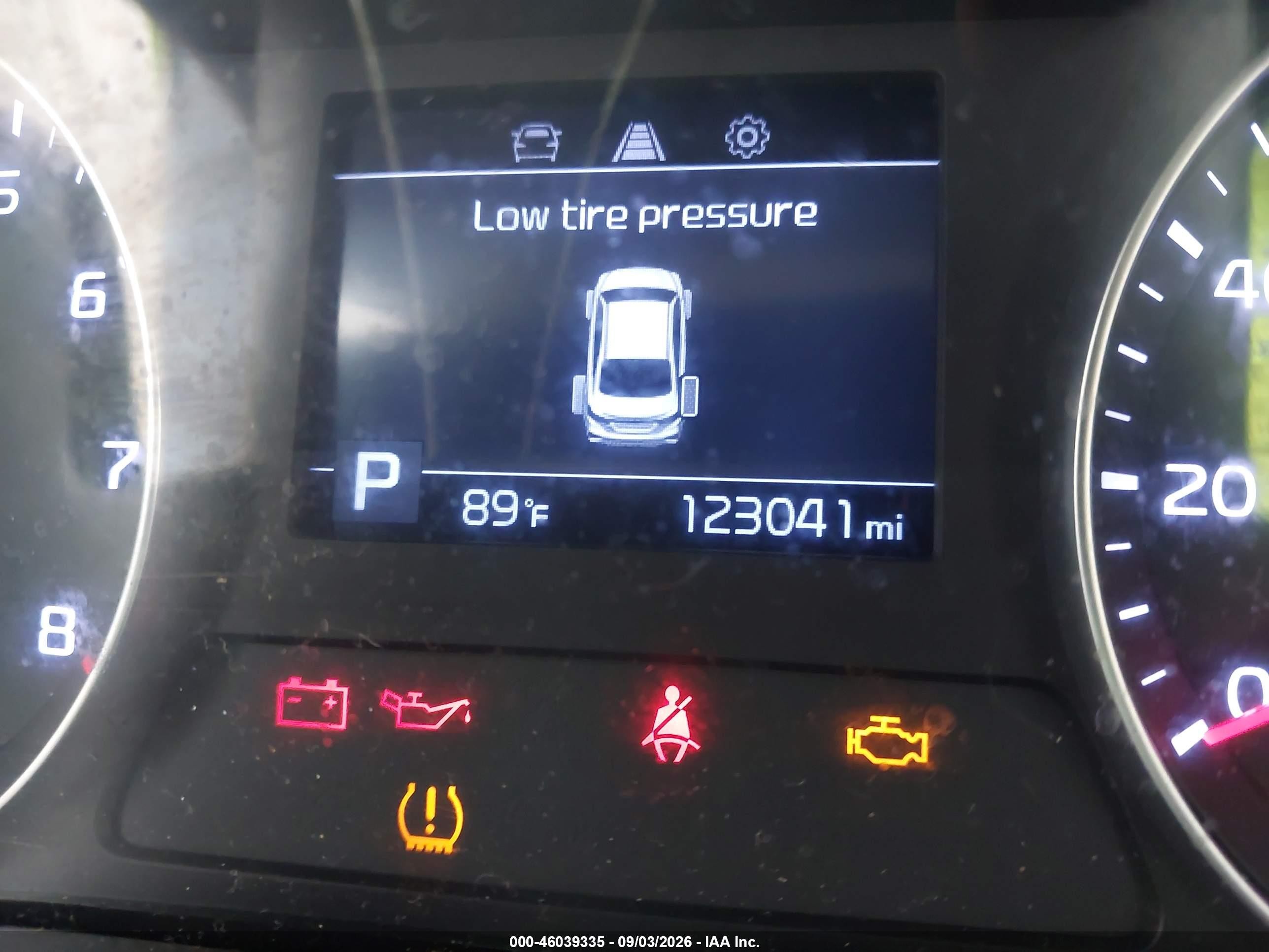 2020 Kia Forte Lxs White vin: 3KPF24AD1LE205979