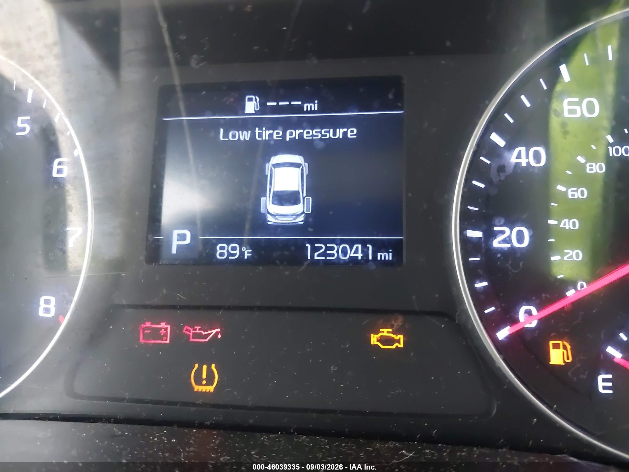 2020 Kia Forte Lxs White vin: 3KPF24AD1LE205979
