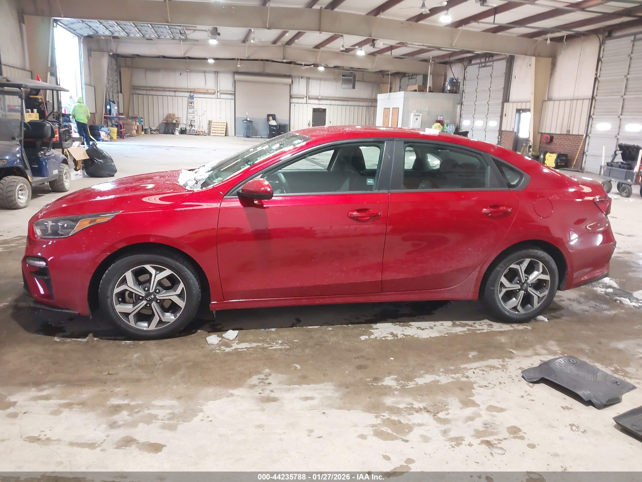 2021 Kia Forte Lxs Red vin: 3KPF24AD1ME330854