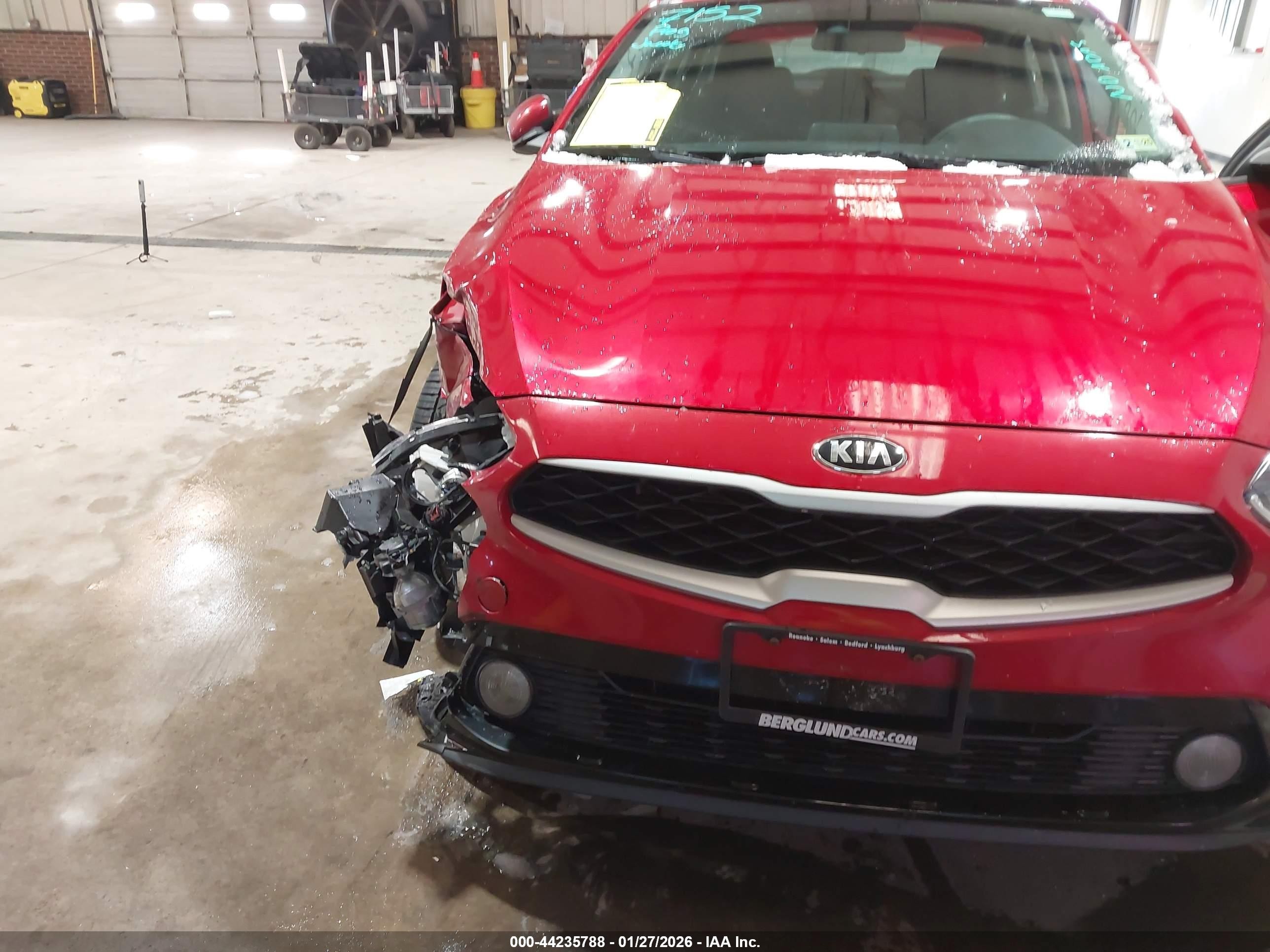 2021 Kia Forte Lxs Red vin: 3KPF24AD1ME330854