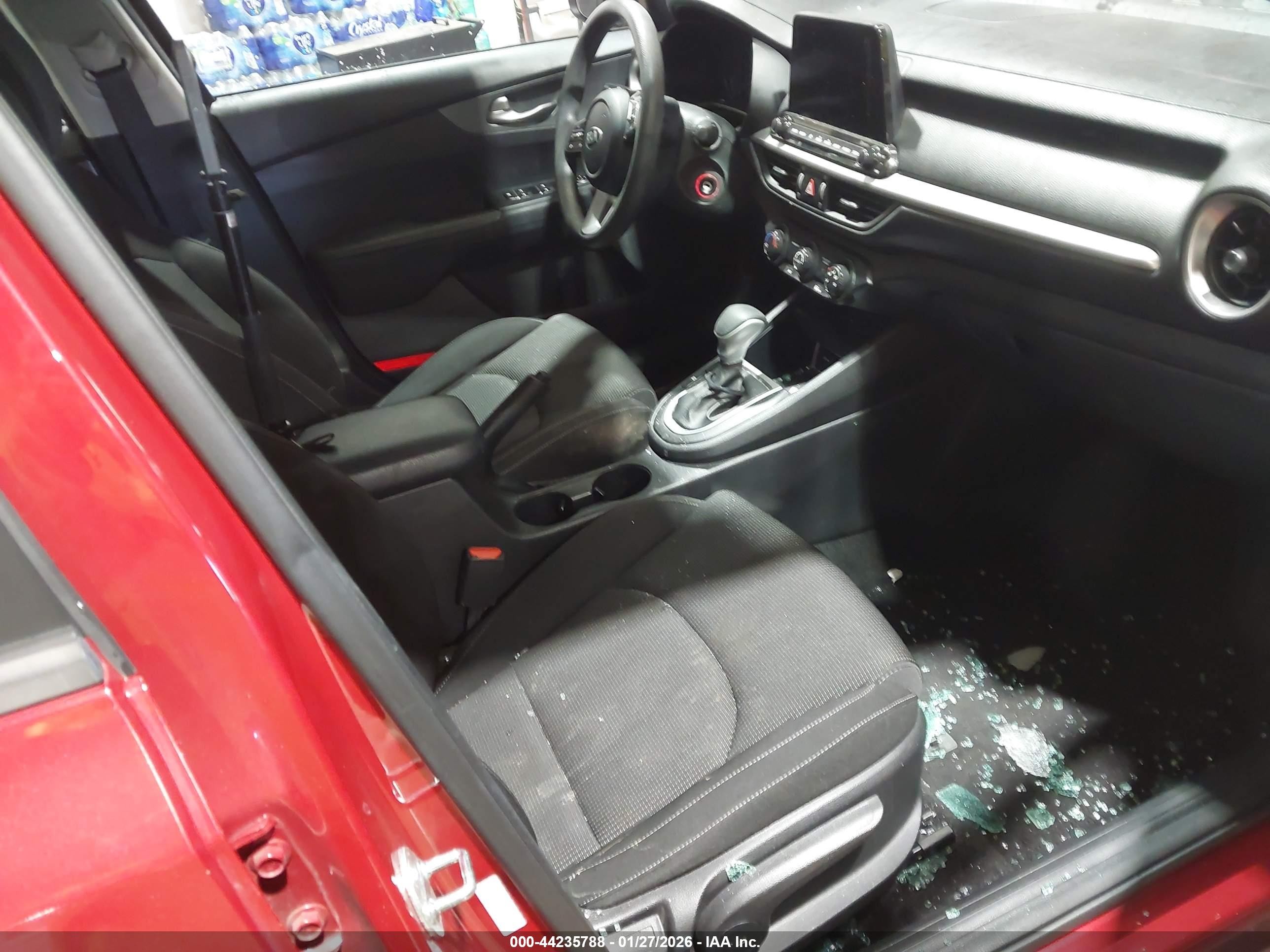 2021 Kia Forte Lxs Red vin: 3KPF24AD1ME330854