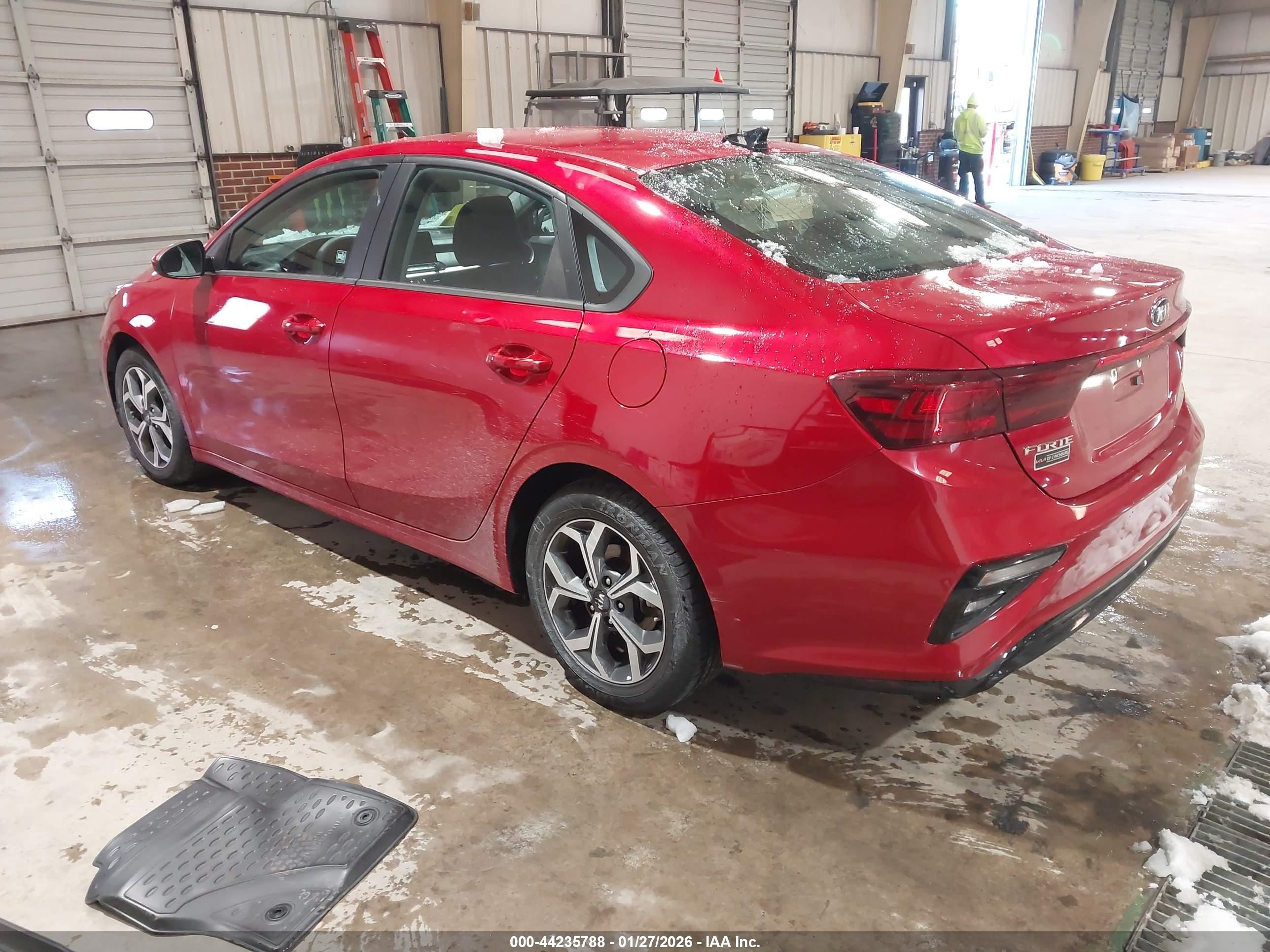 2021 Kia Forte Lxs Red vin: 3KPF24AD1ME330854