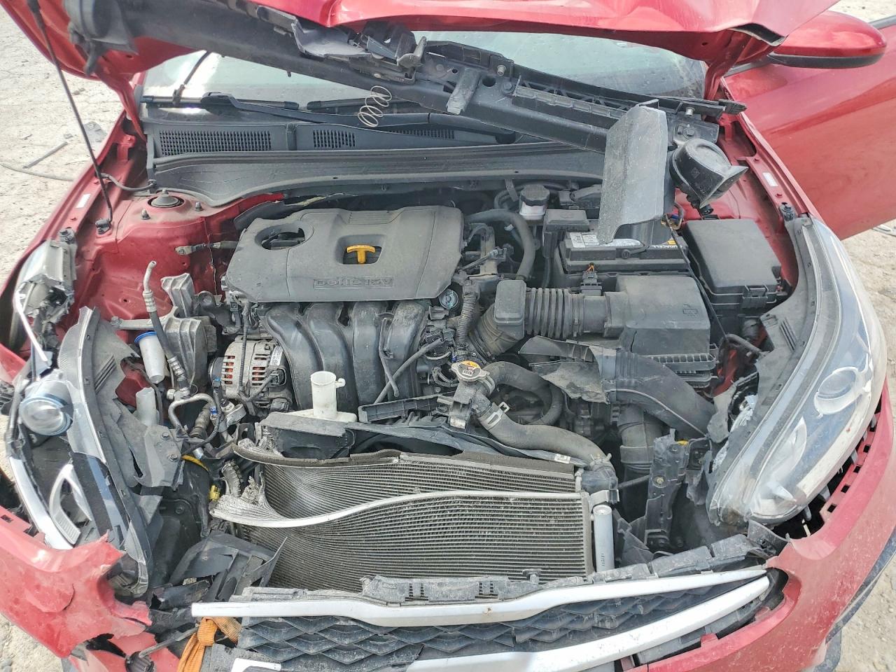 2021 Kia Forte Lxs Red vin: 3KPF24AD1ME332877